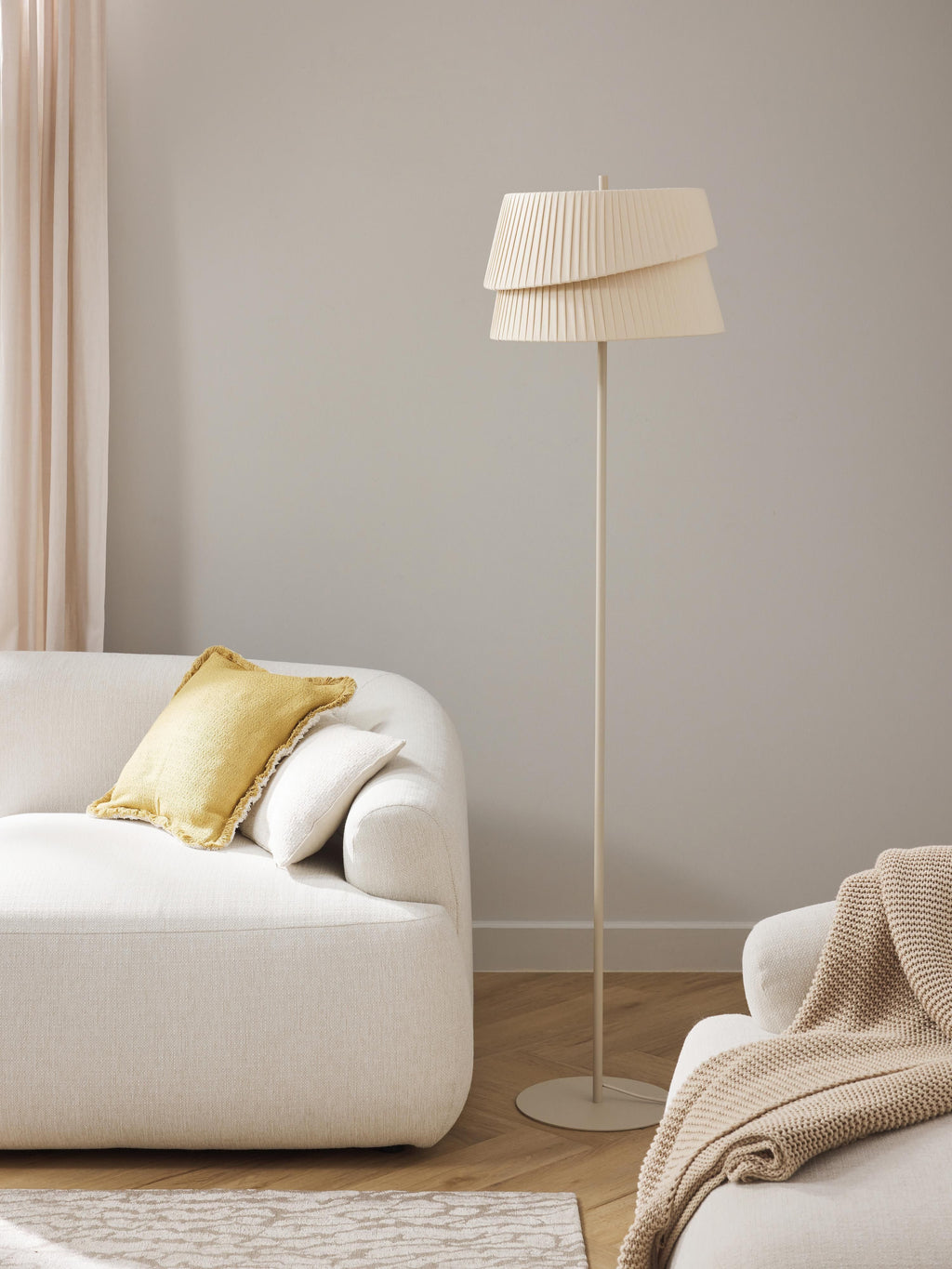 Lampadaire avec abat-jour asymétrique Elfrad - Beige