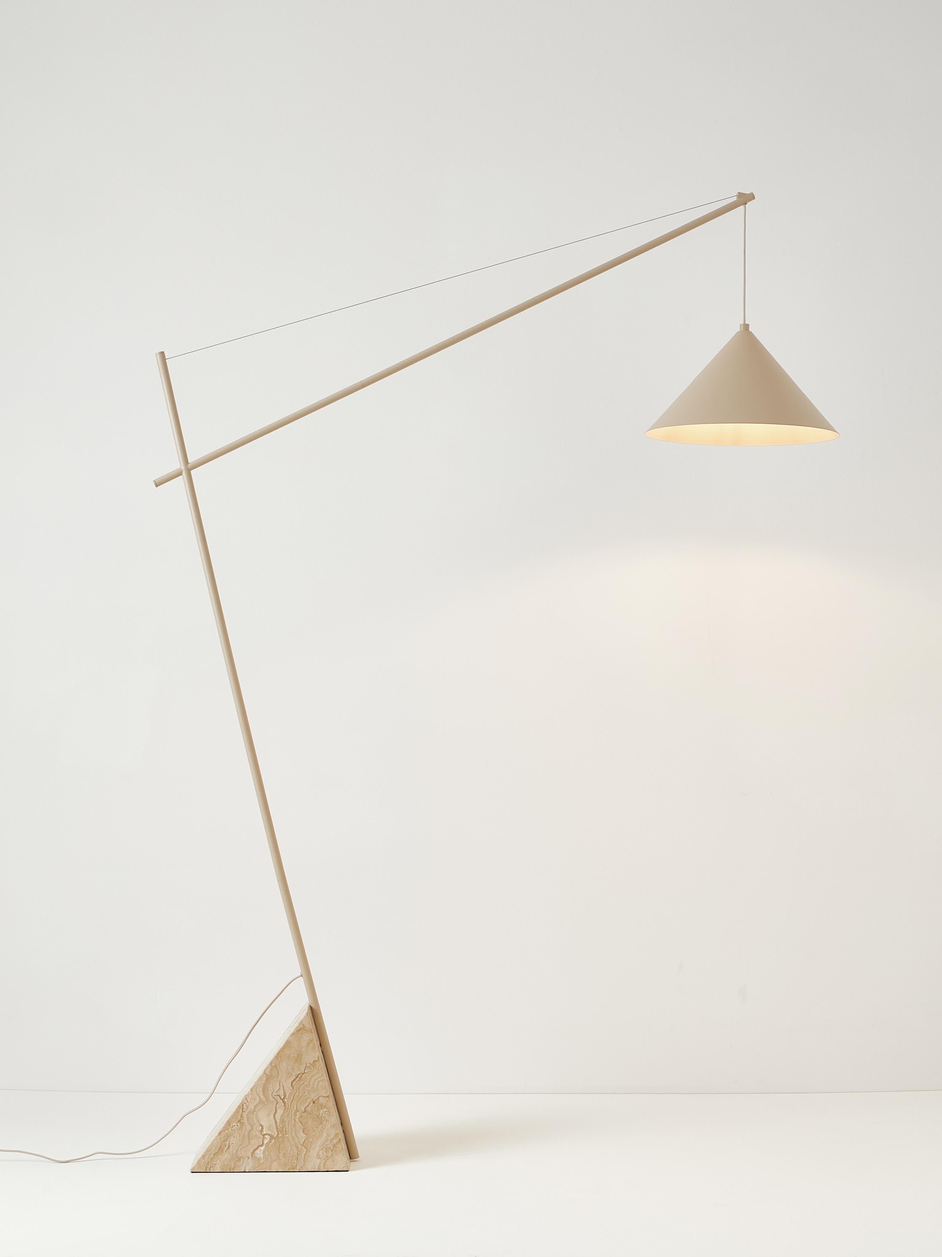 Grande liseuse avec pied en travertin Langston - Beige clair, travertin