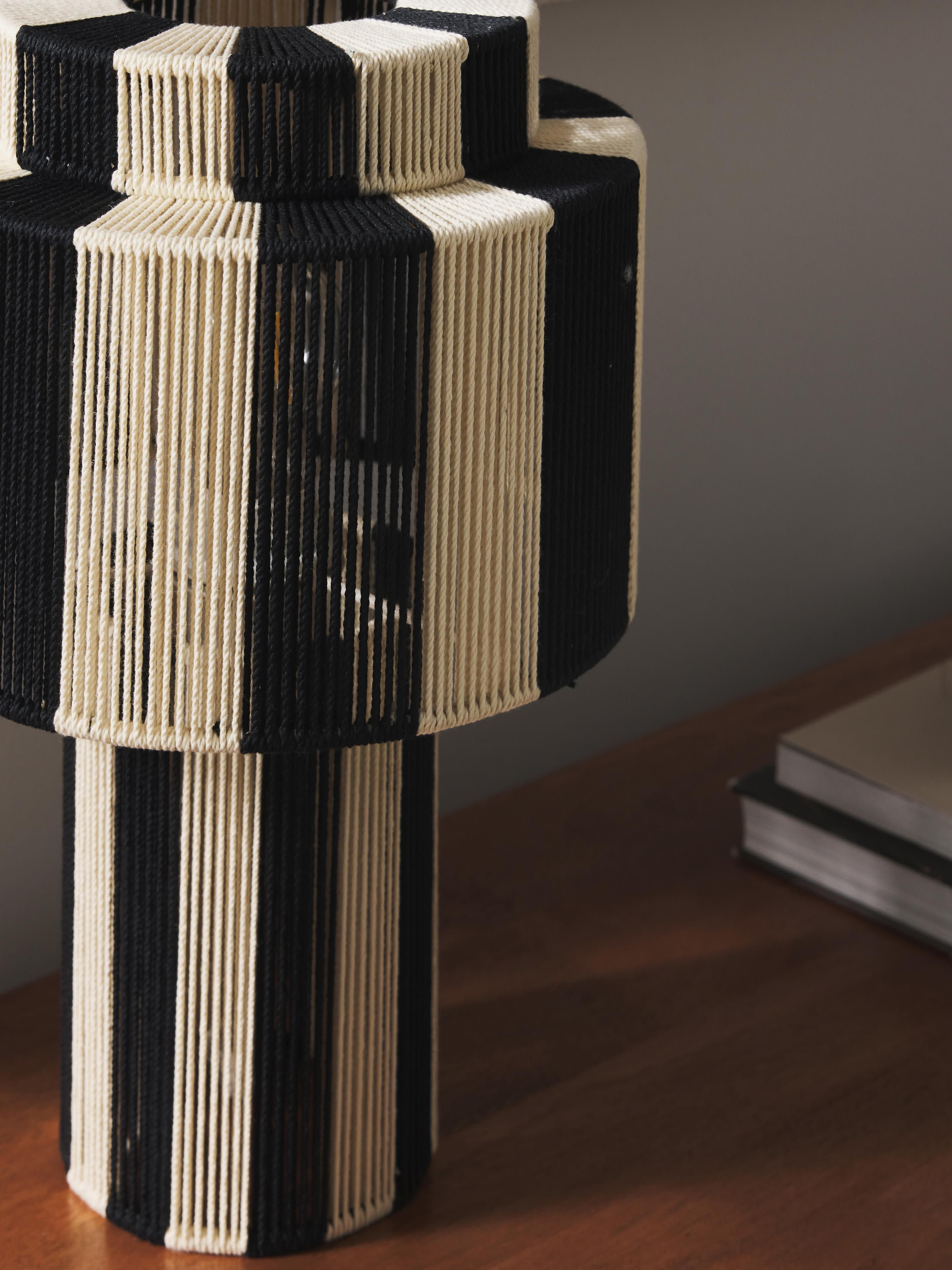 Lampe à poser en fils de lin Matias - Noir, blanc crème