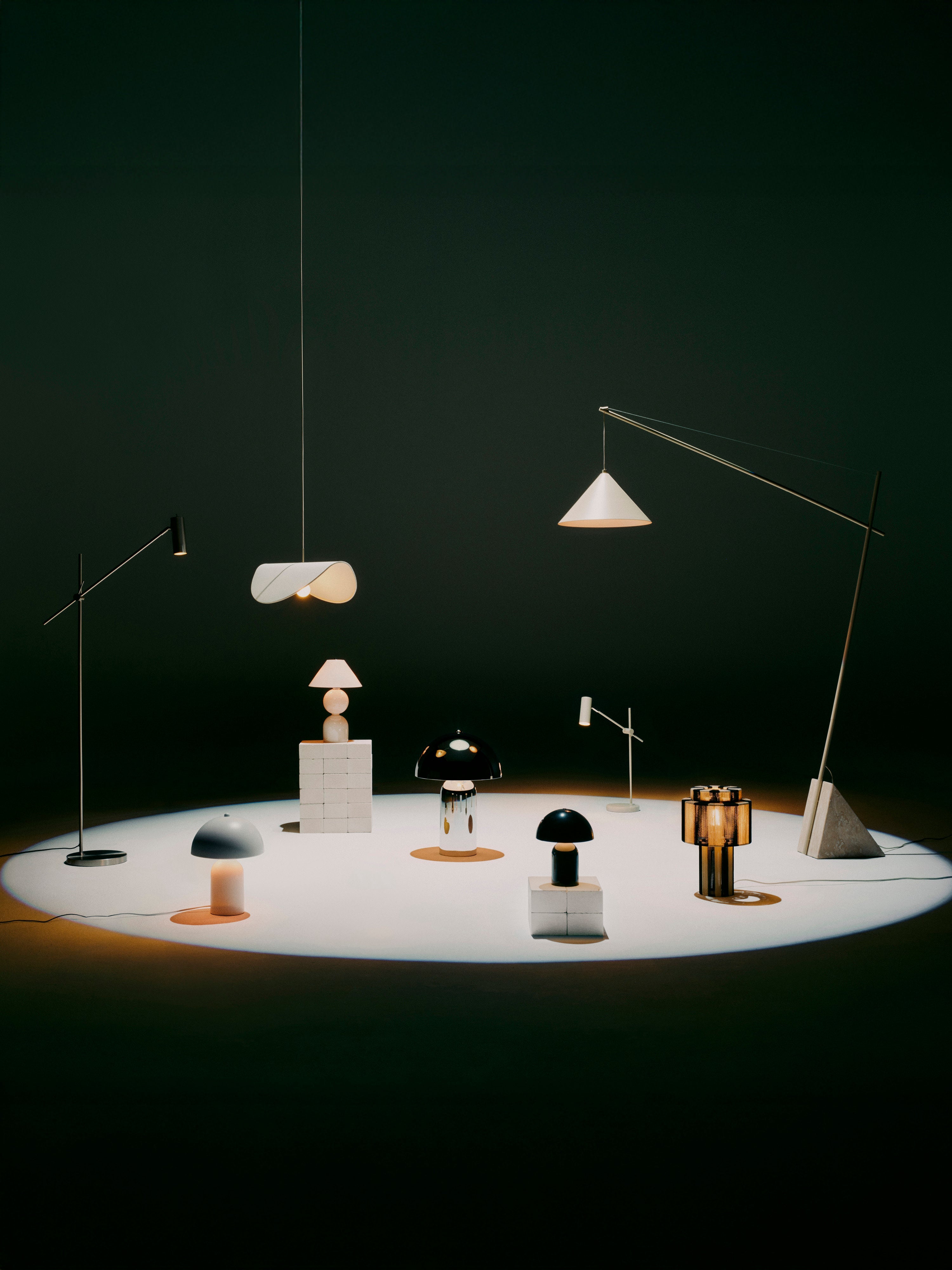 Lampe à poser en fils de lin Matias - Noir, blanc crème