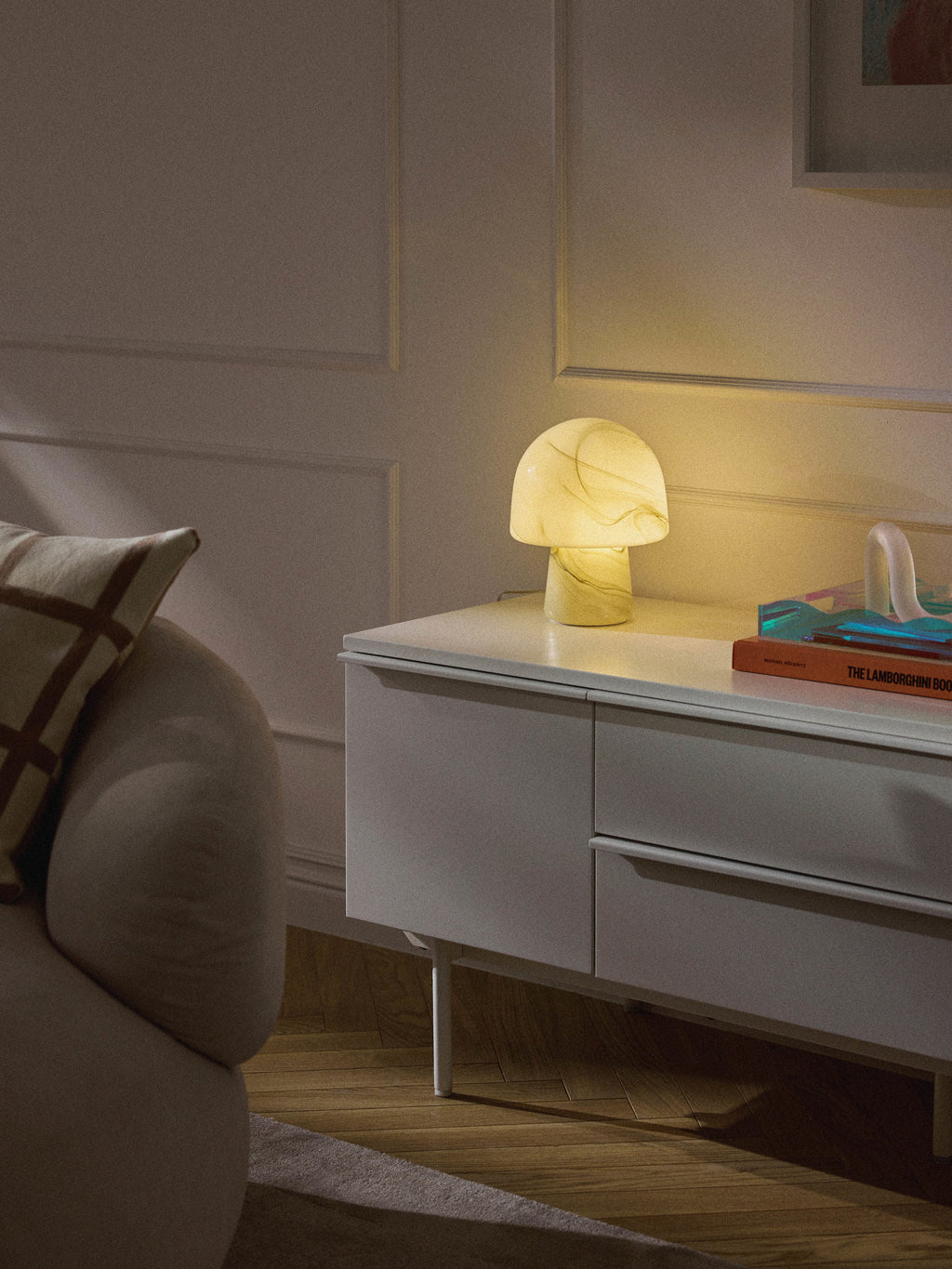 Petite lampe à poser aspect marbre Ean - Vert olive look marbre