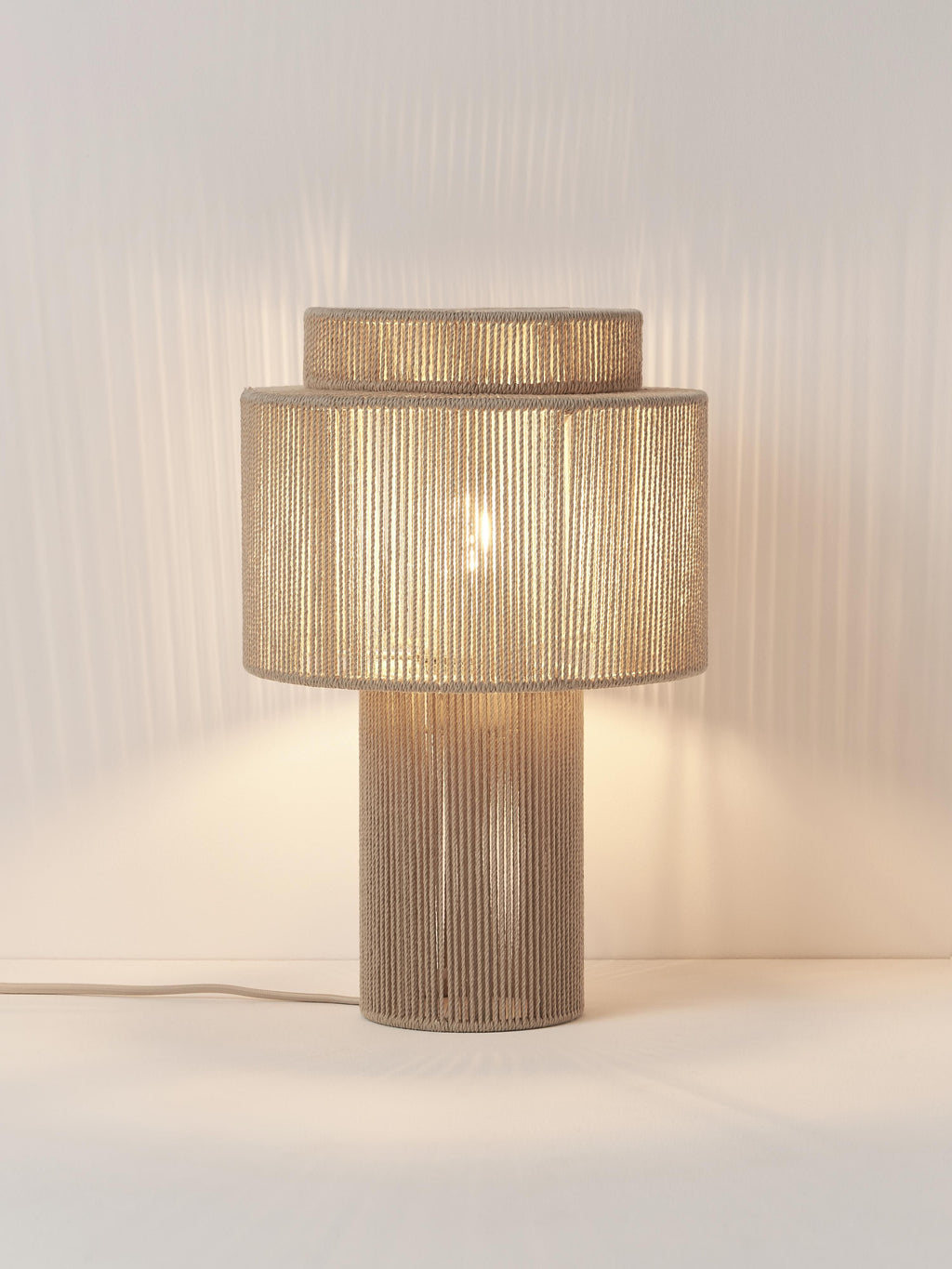 Lampe à poser en fils de lin Matias - Beige