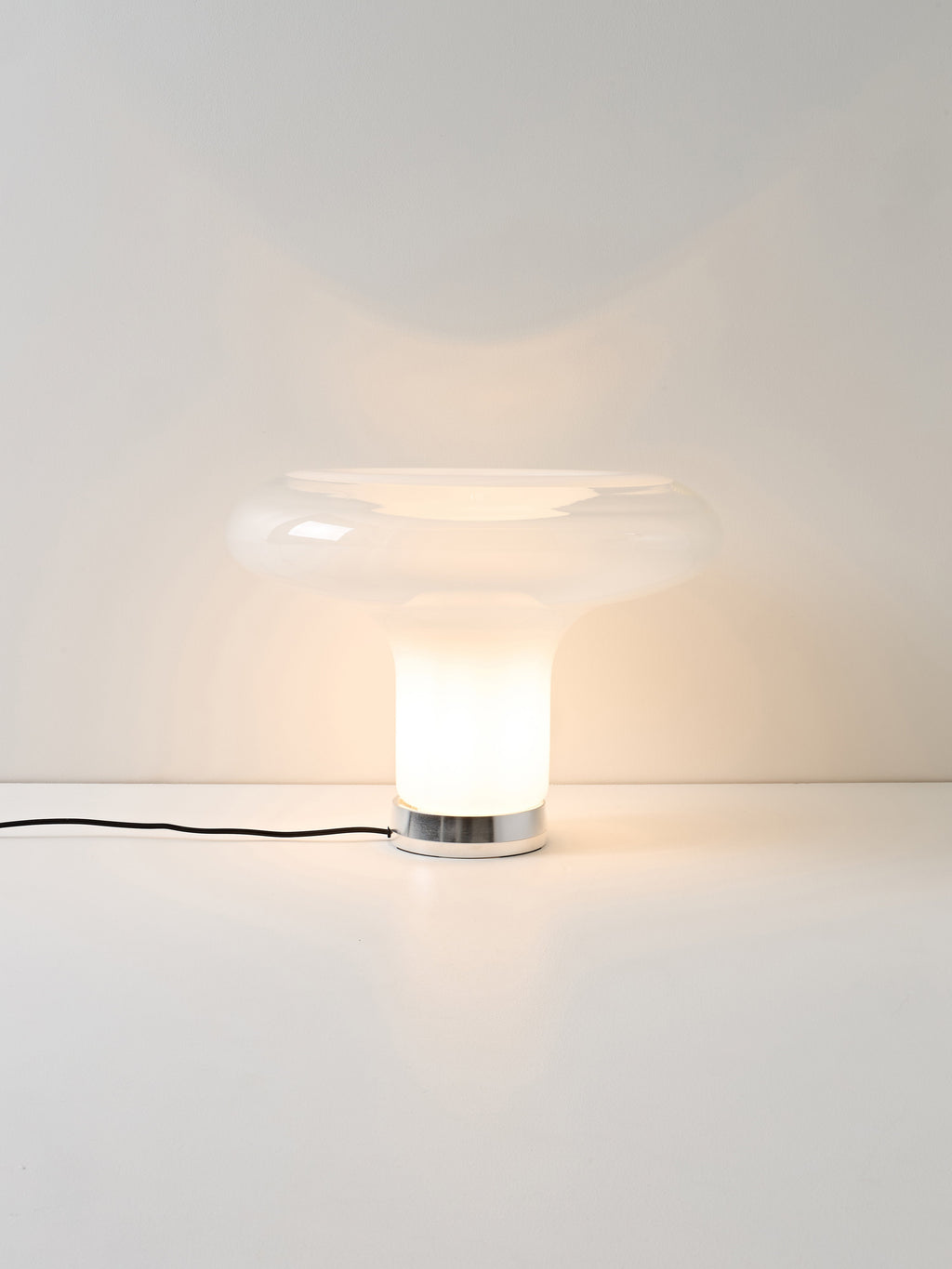 Lampe à poser soufflée bouche Chadwick - Blanc, argenté