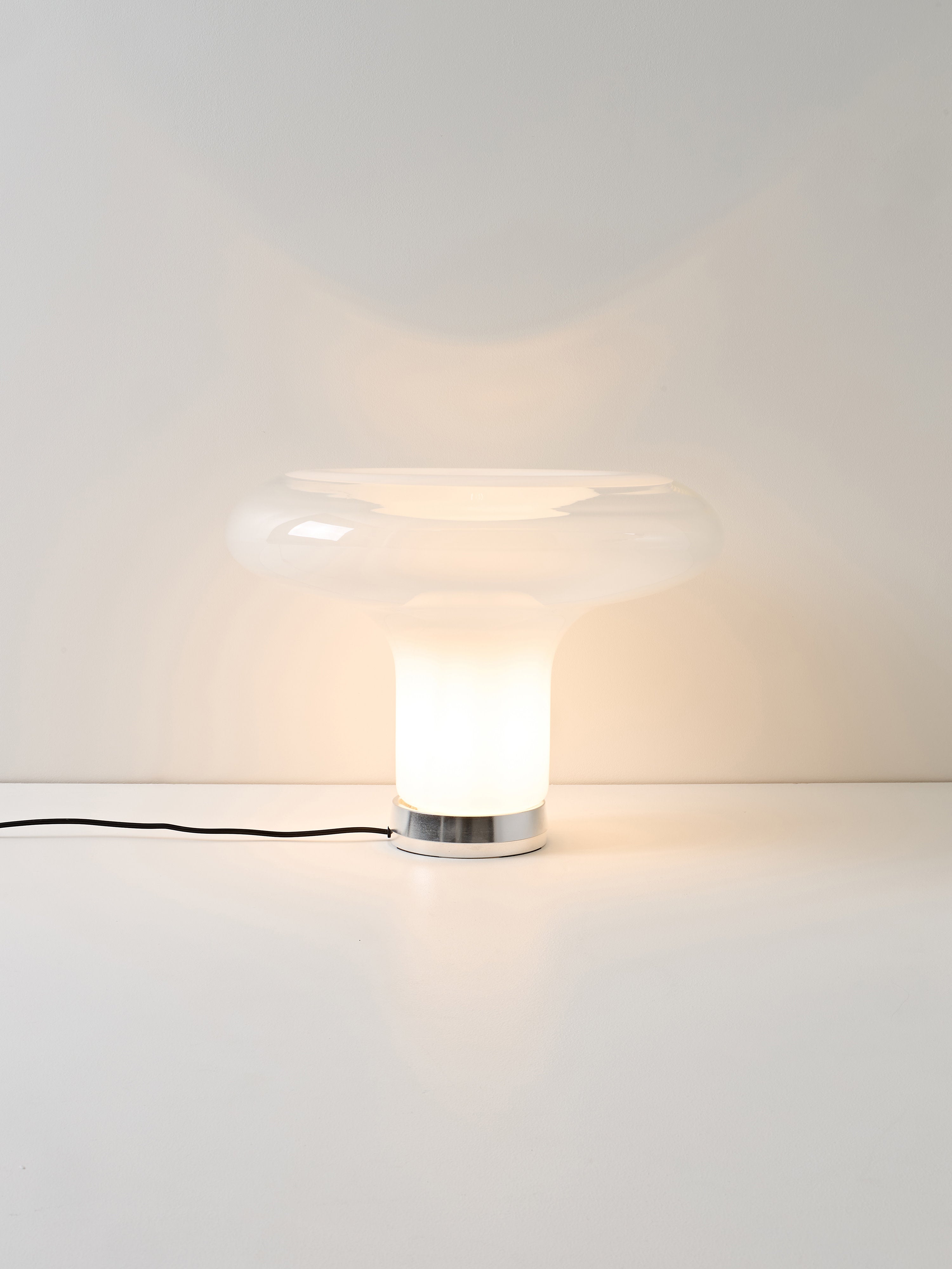 Lampe à poser soufflée bouche Chadwick - Blanc, argenté