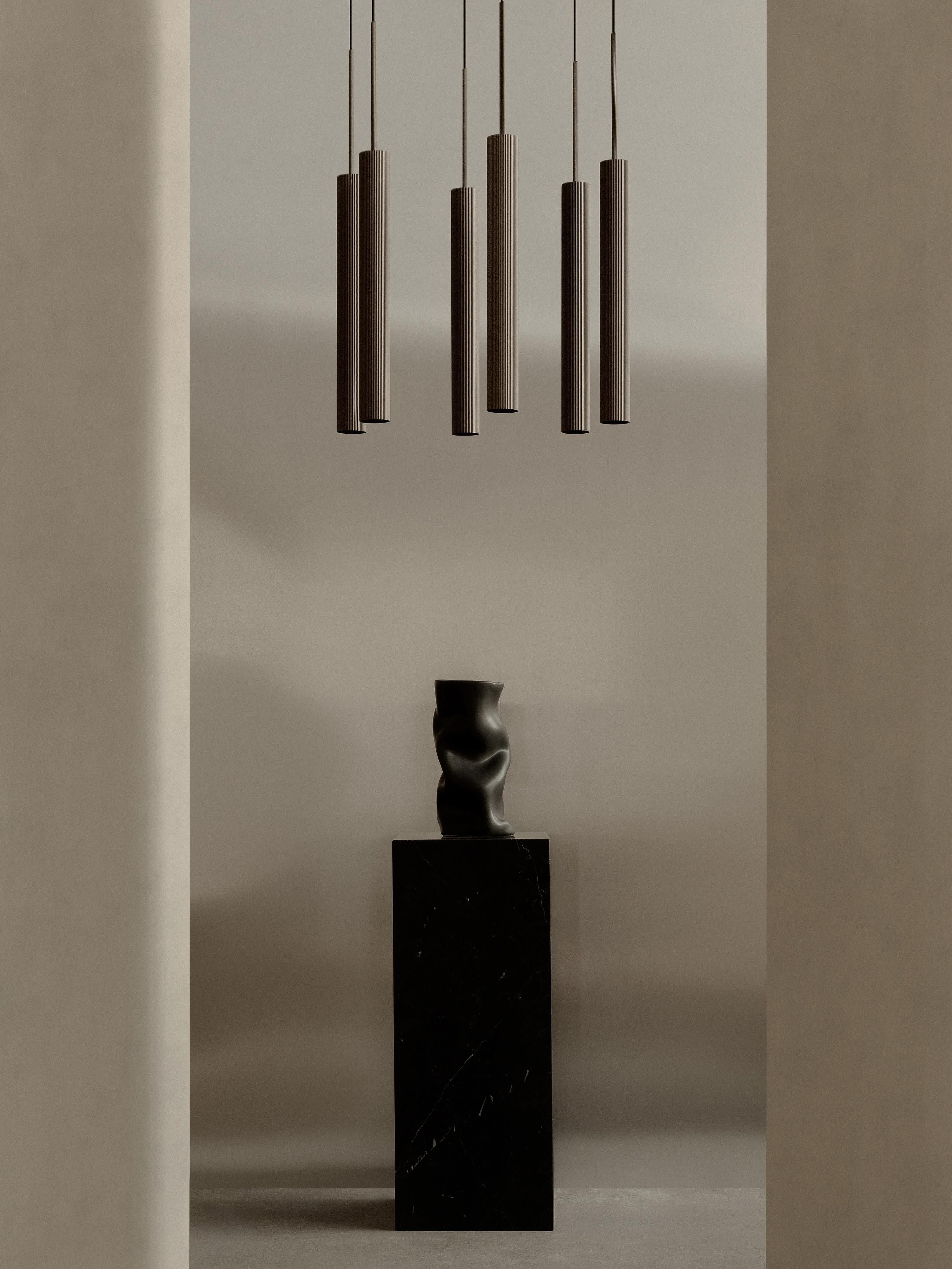 Petite suspension avec surface striée Mikal, haut. 48 cm - Brun foncé