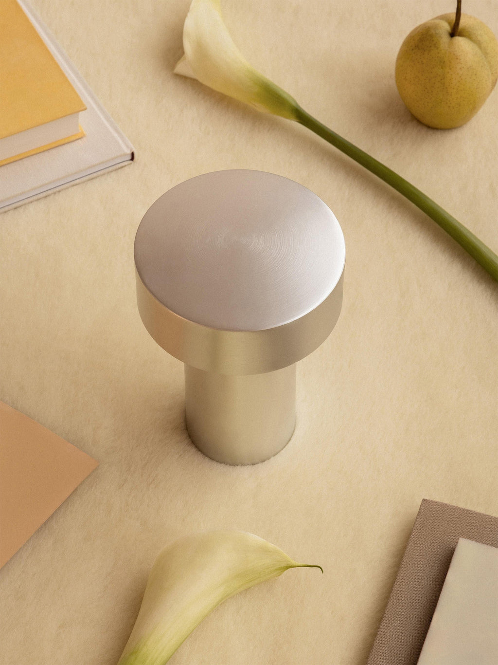 Petite lampe à poser mobile Hreinn, intensité ajustable - Argenté