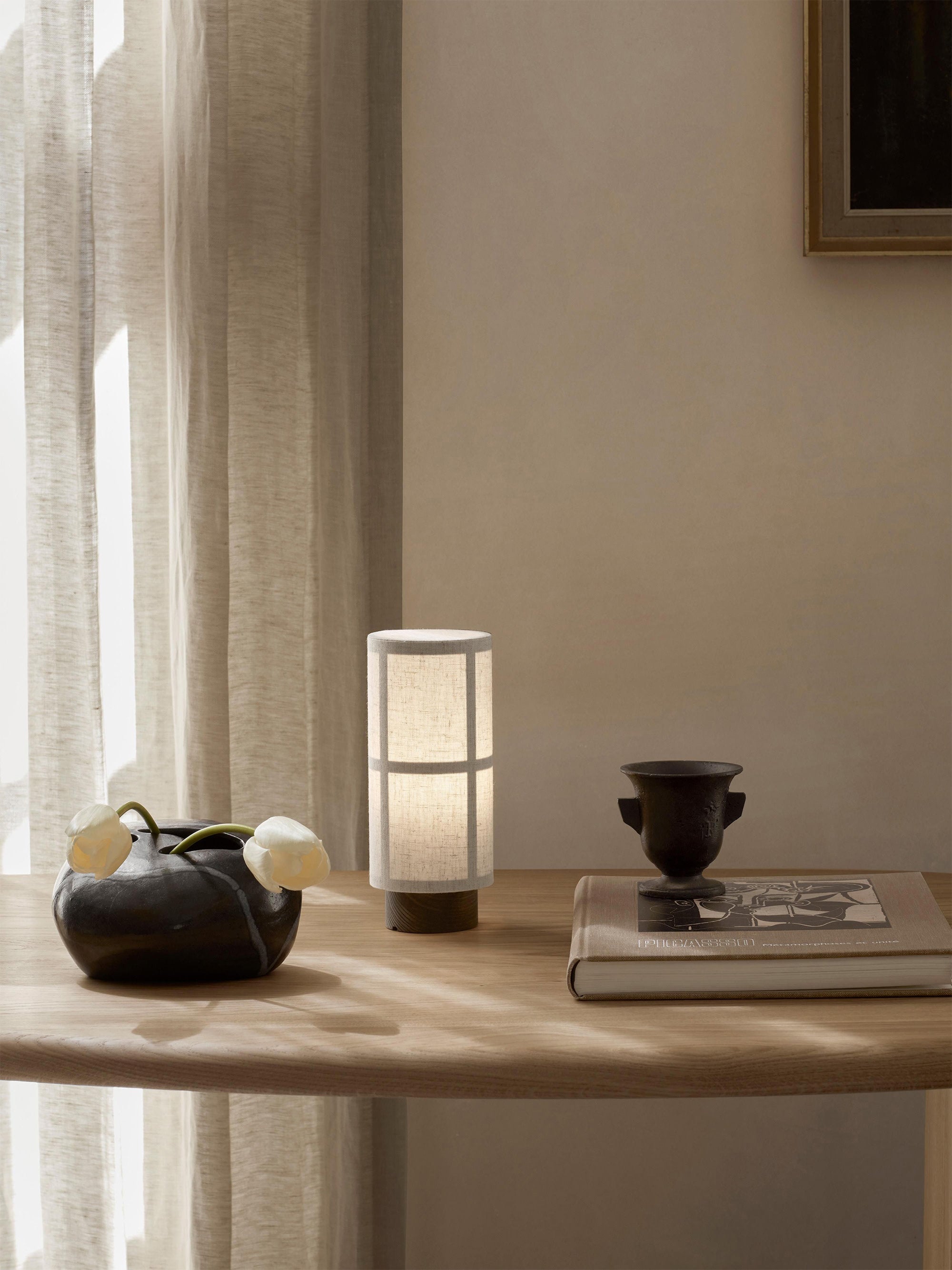 Lampe à poser mobile en lin artisanale Varg, intensité ajustable - Beige, bois de frêne