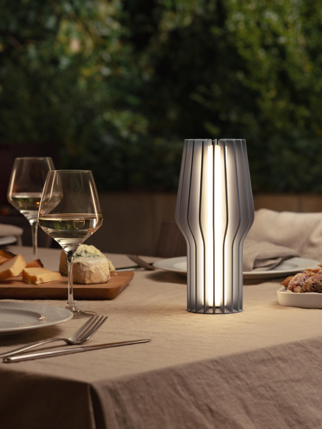 Petite lampe à poser LED mobile Keith, intensité ajustable - Gris-bleu
