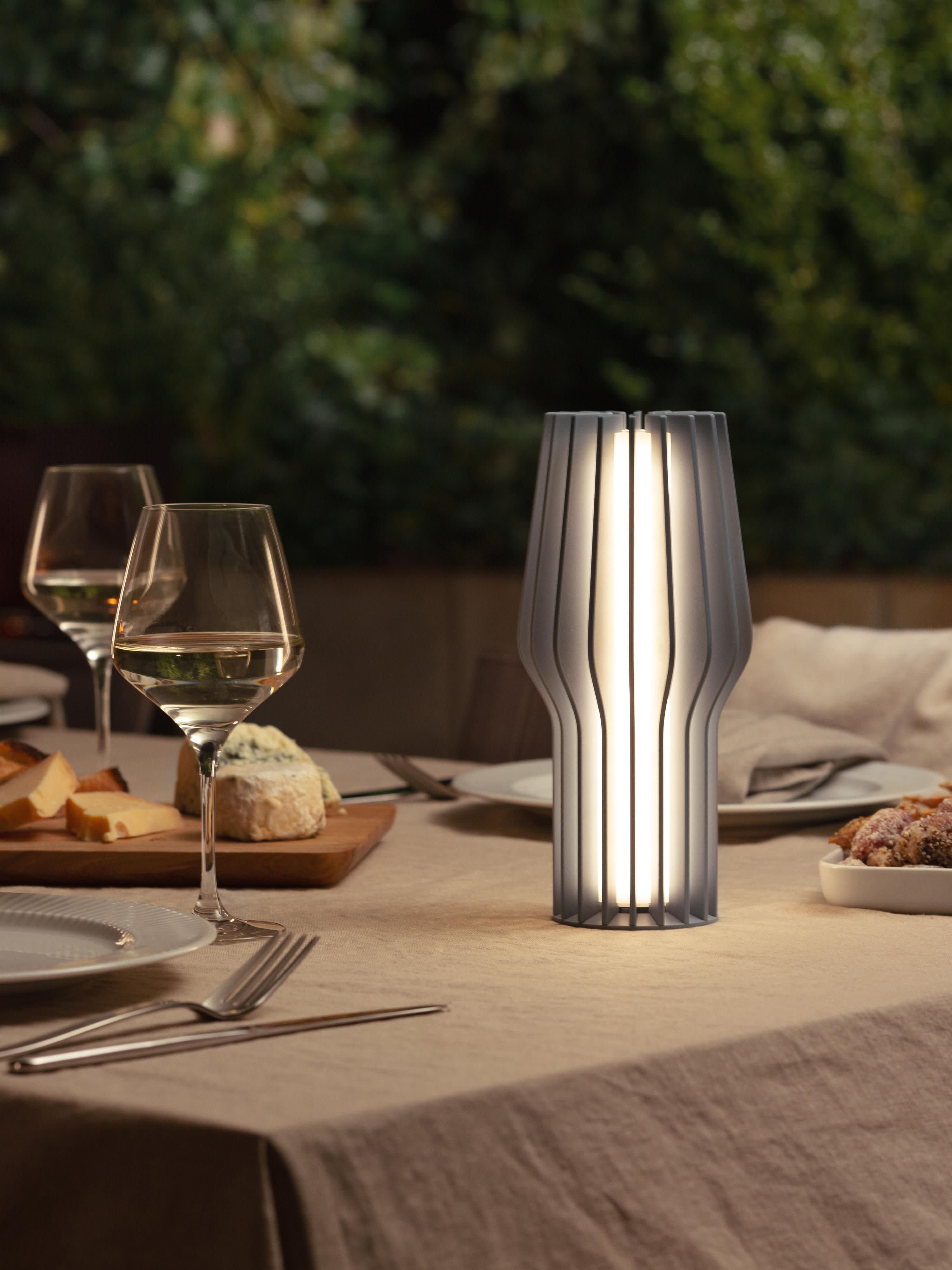 Petite lampe à poser LED mobile Keith, intensité ajustable - Gris-bleu
