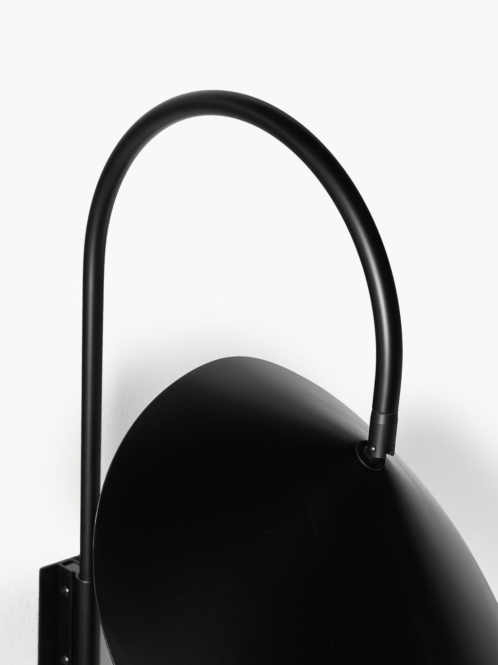 Grande applique murale avec prise secteur Ewan, orientable - Noir