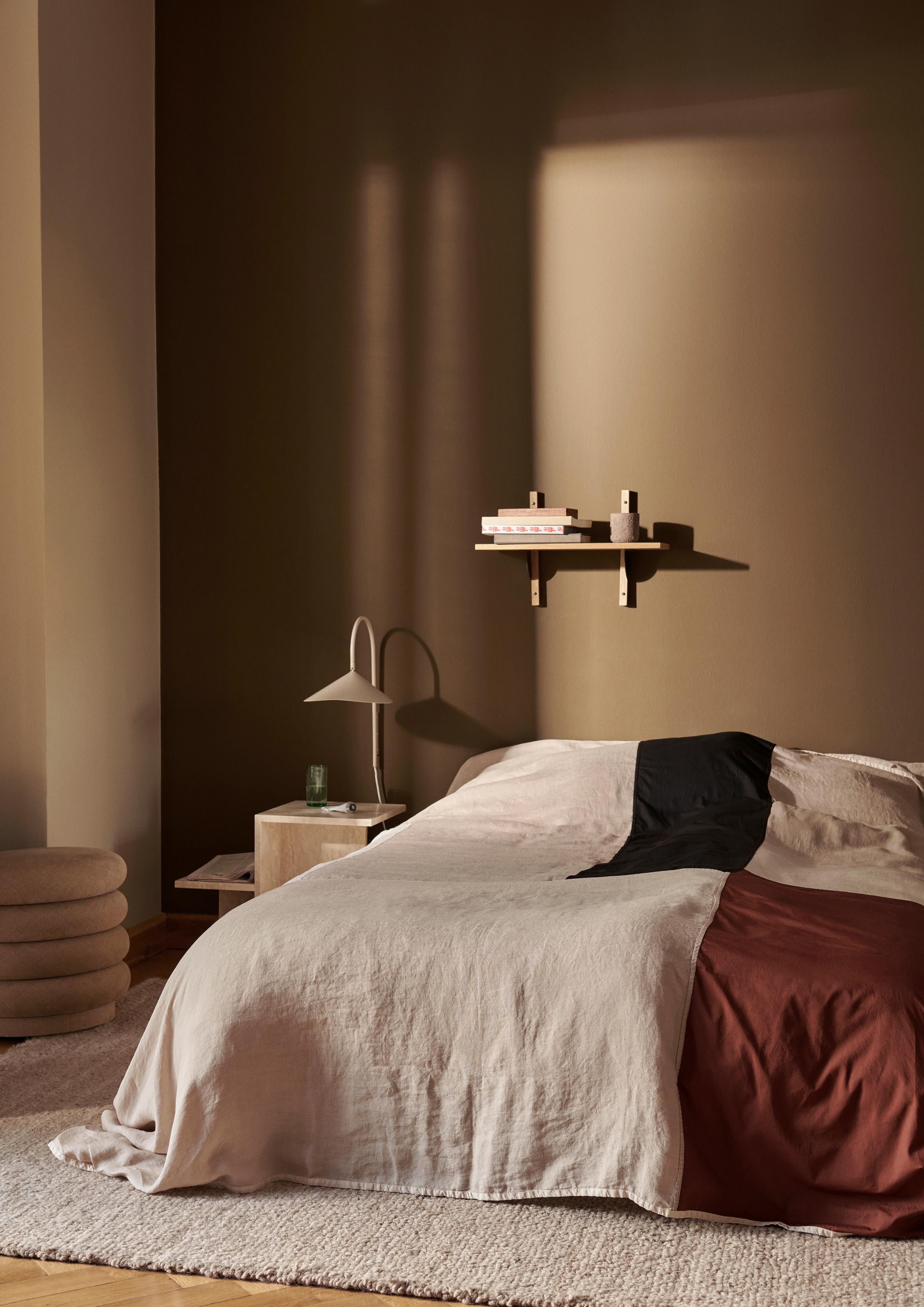 Grande applique murale avec prise secteur Ewan, orientable - Beige clair