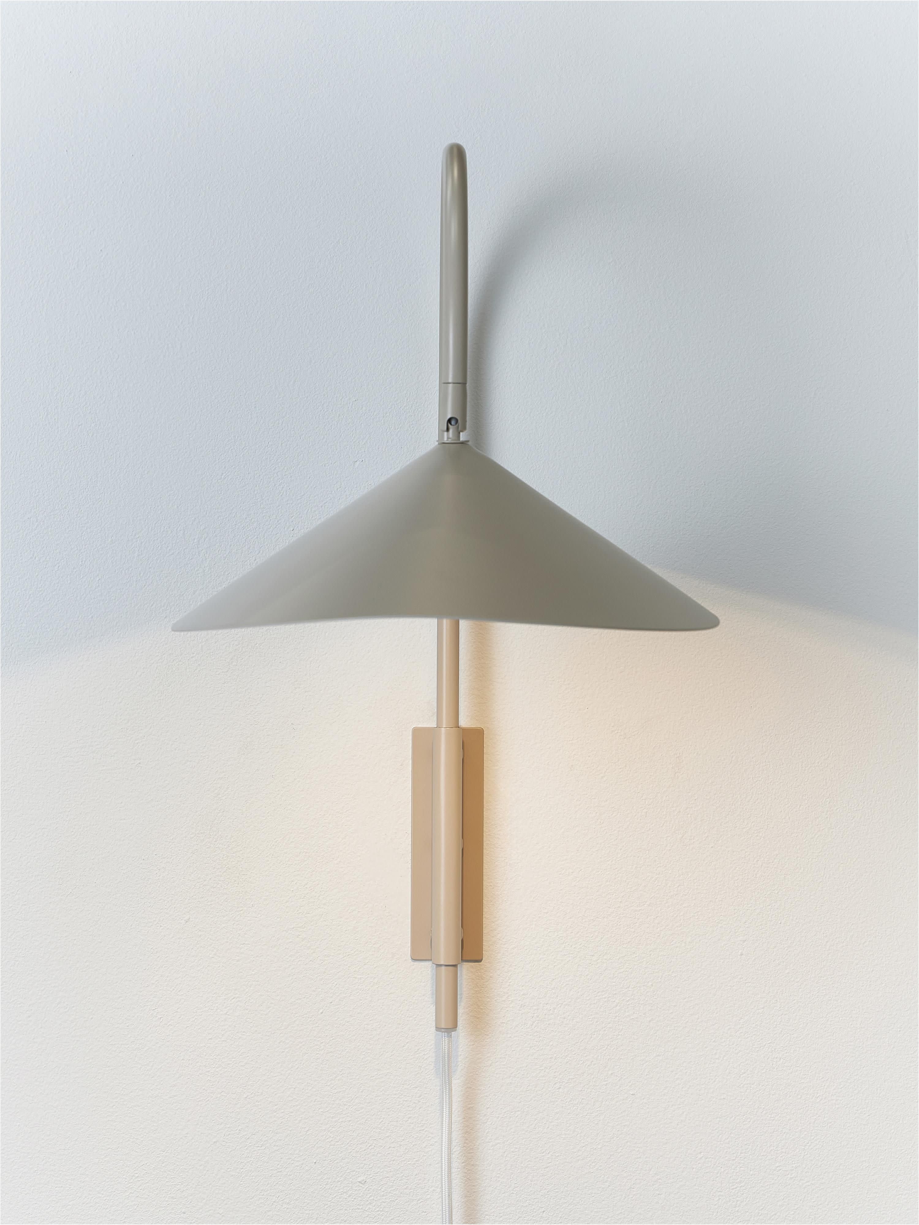 Grande applique murale avec prise secteur Ewan, orientable - Beige clair