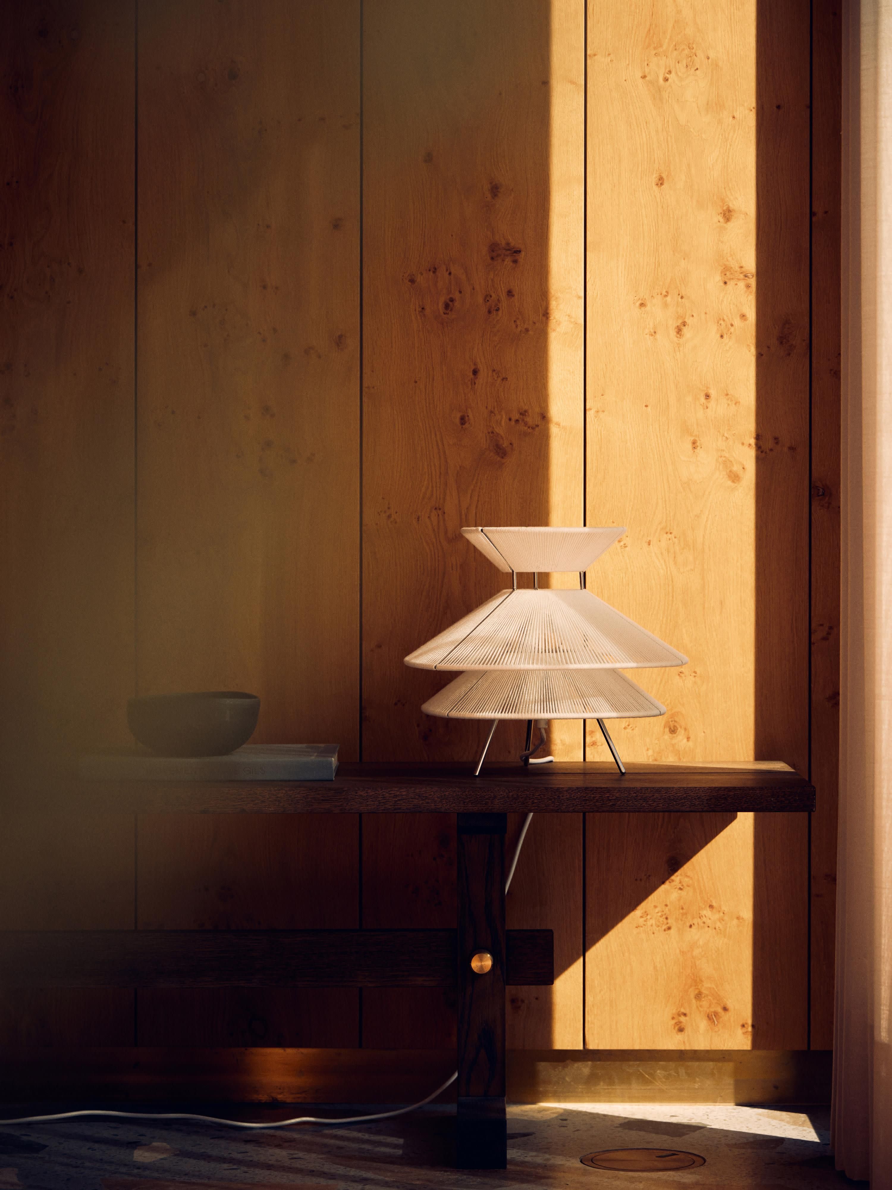 Lampe à poser en lin Jarred, intensité ajustable - Blanc