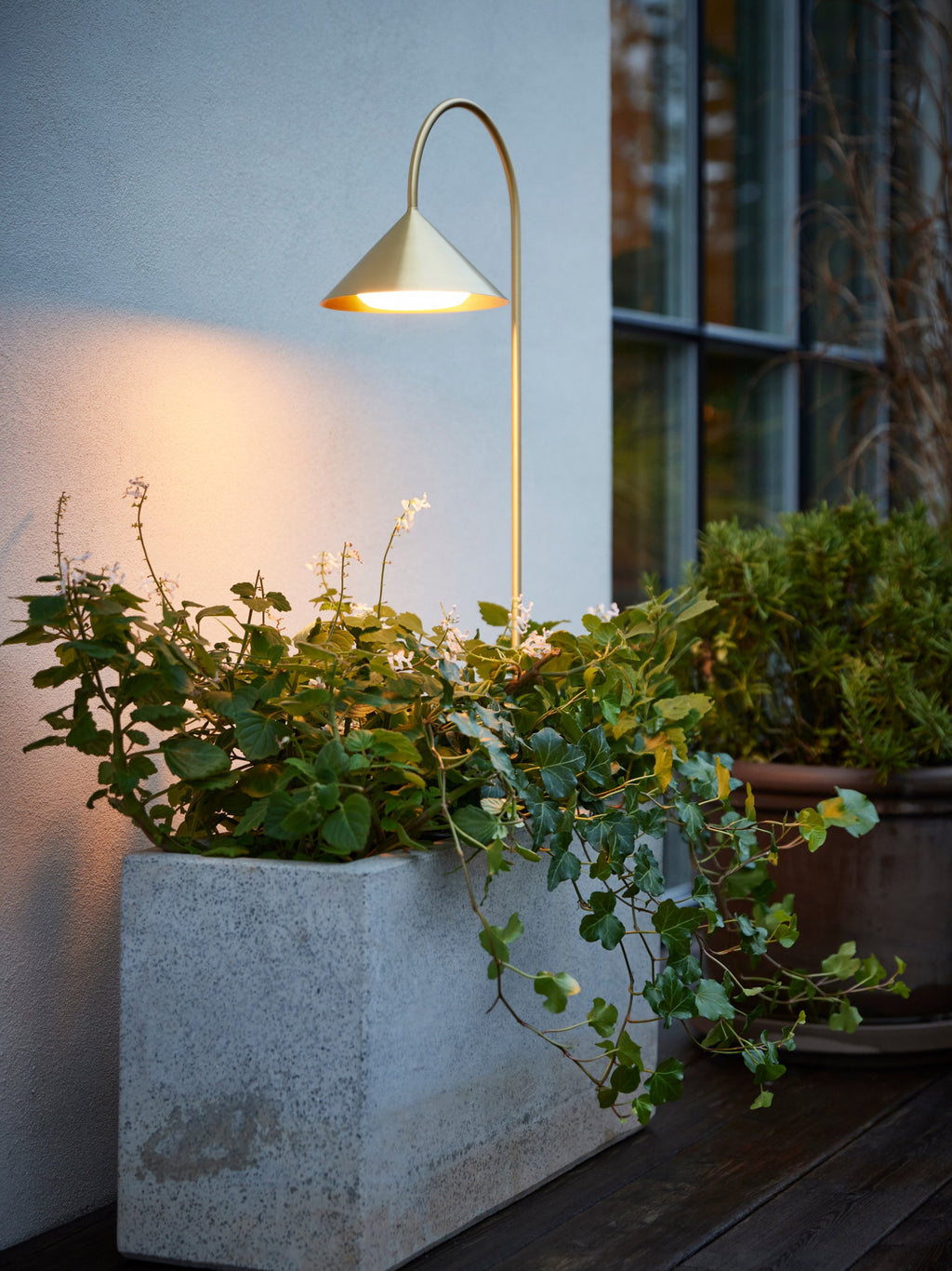 Lampe à piquer LED à intensité variable Pentti - Doré