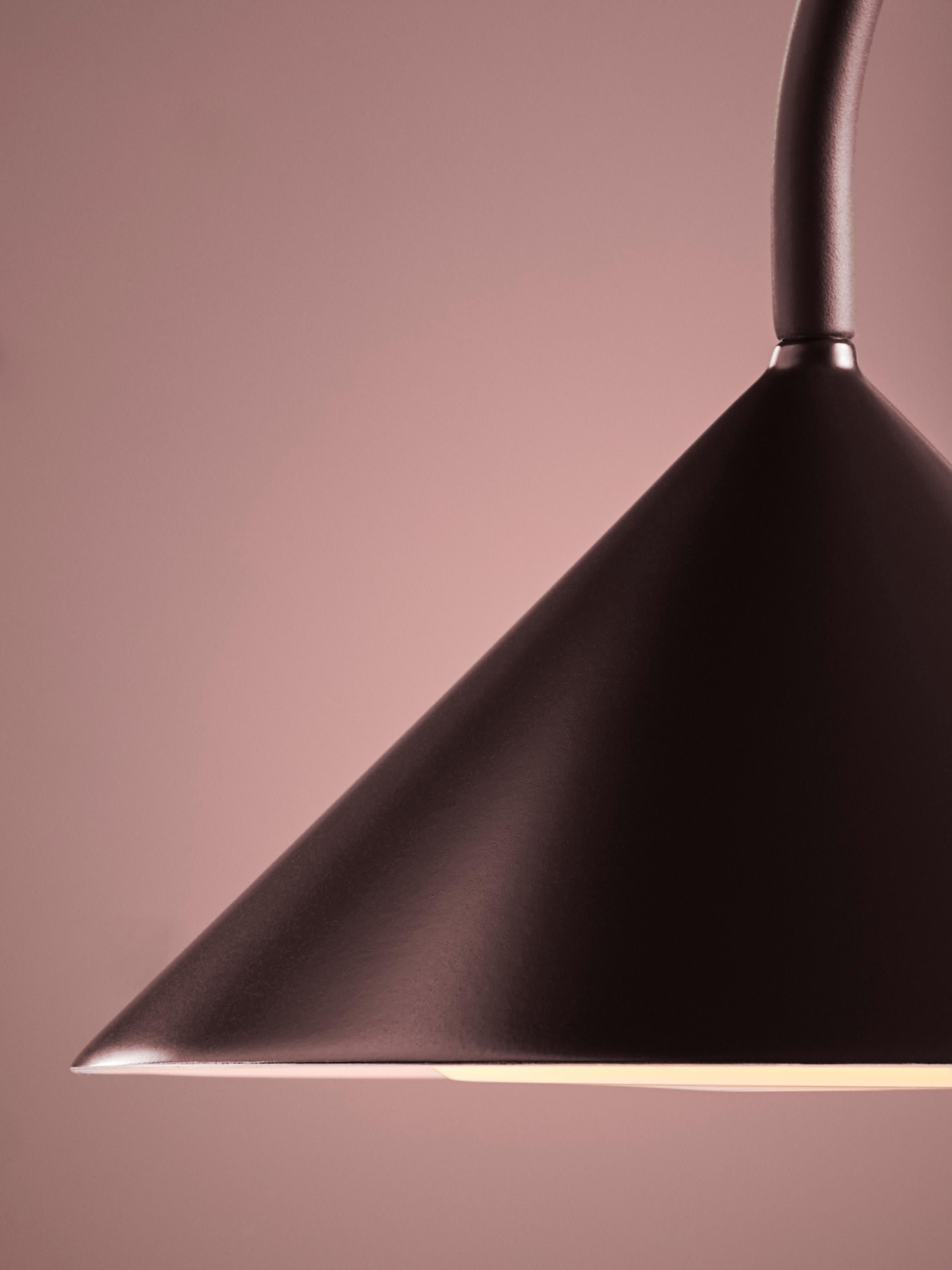 Lampe à poser d'extérieur LED mobile Pentti, intensité ajustable - Lie de vin, mat