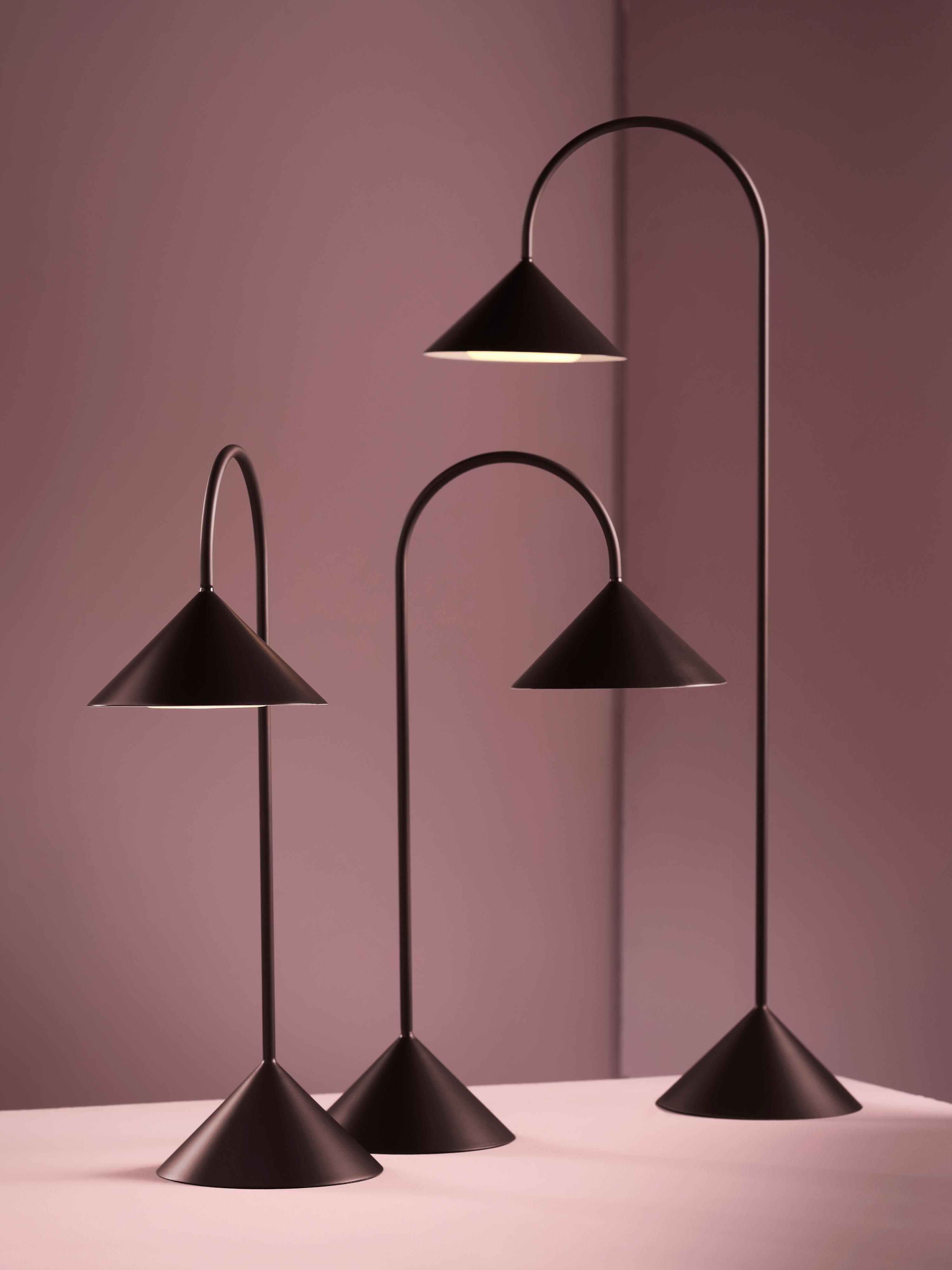 Lampe à poser d'extérieur LED mobile Pentti, intensité ajustable - Lie de vin, mat
