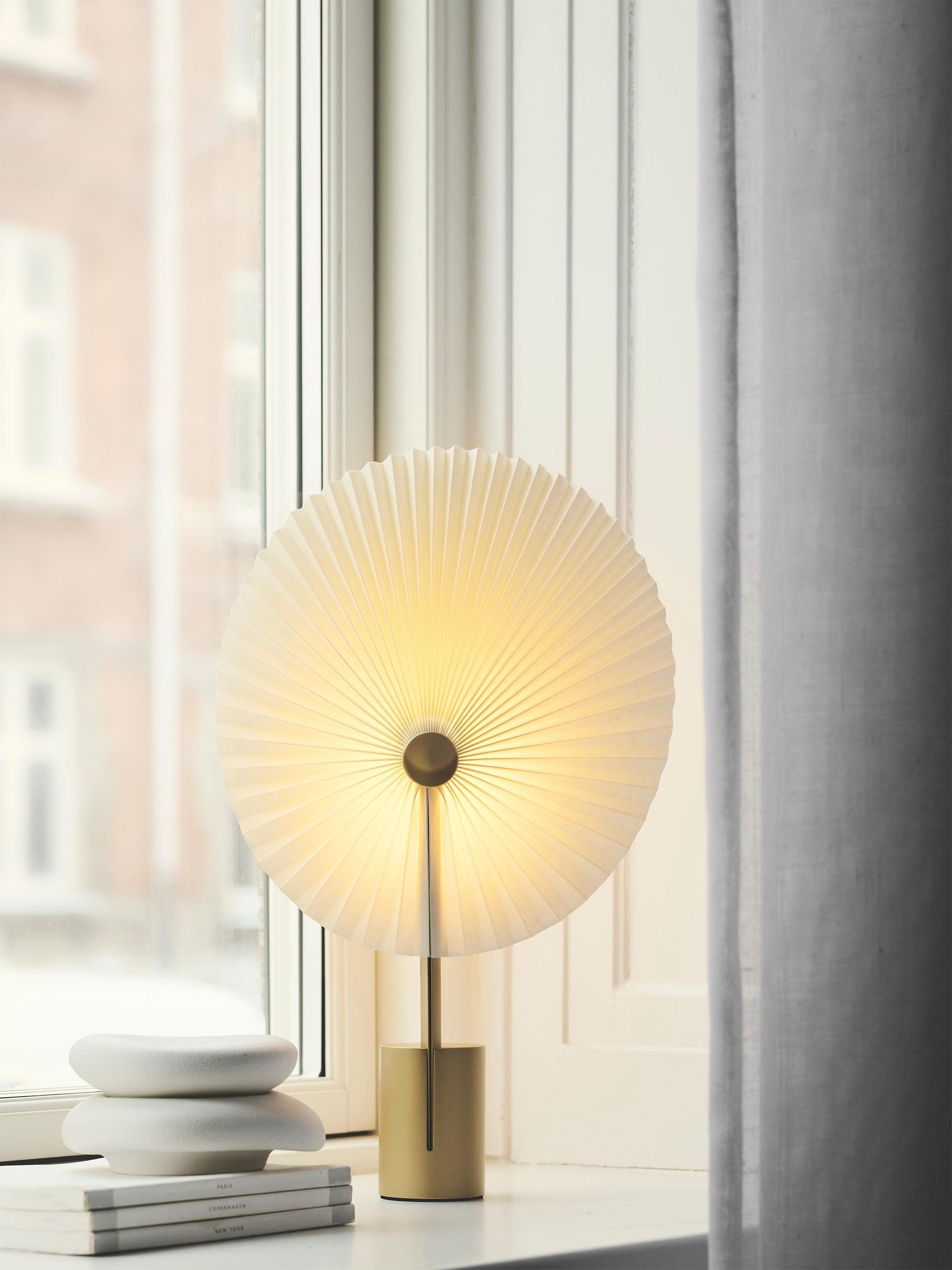 Grande lampe à poser LED mobile Tobin, intensité ajustable - Blanc, doré