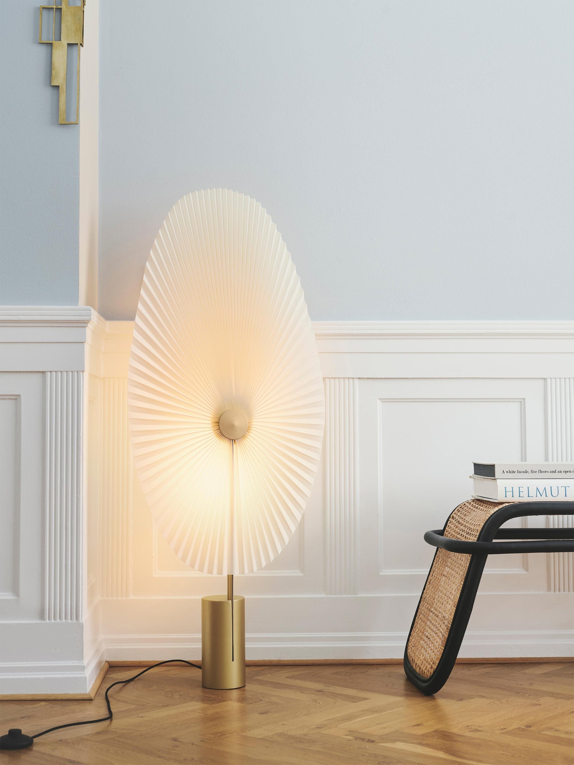 Petit lampadaire LED Tobin, intensité ajustable - Blanc, doré
