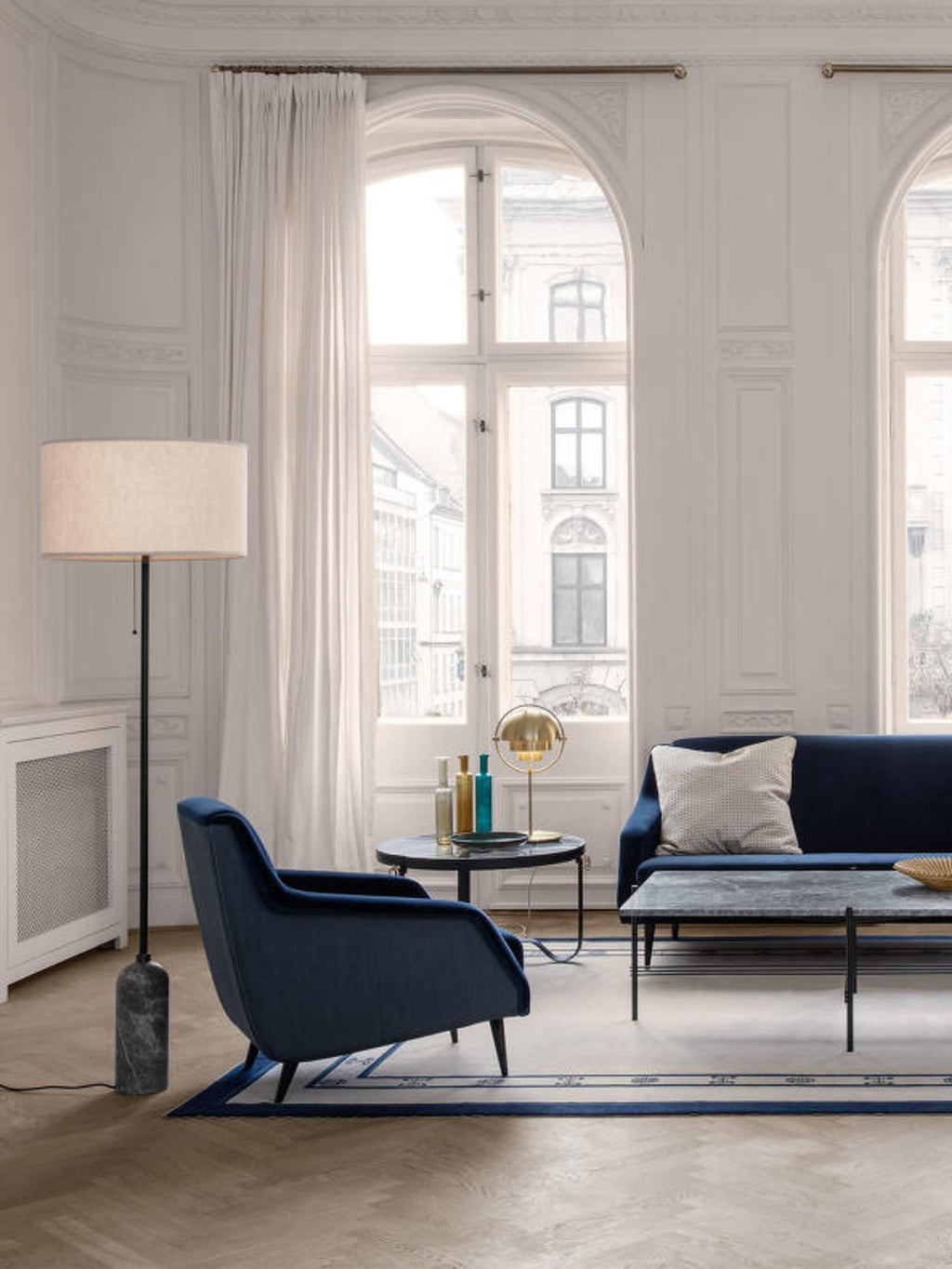 Lampadaire avec pied en marbre Mori, intensité ajustable - Beige clair, gris foncé marbré