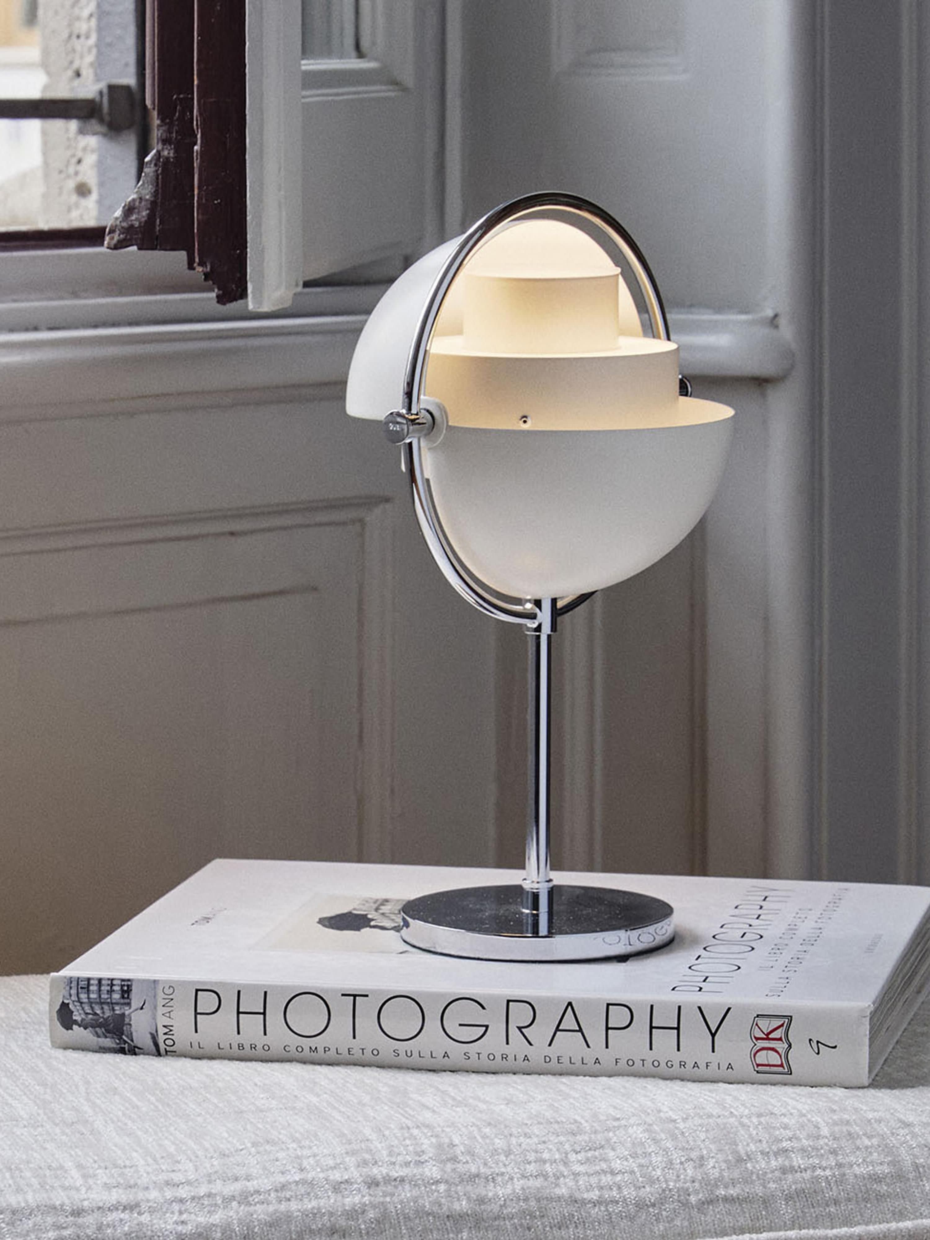 Lampe à poser mobile Egil, intensité ajustable - Blanc mat, argenté haute brillance
