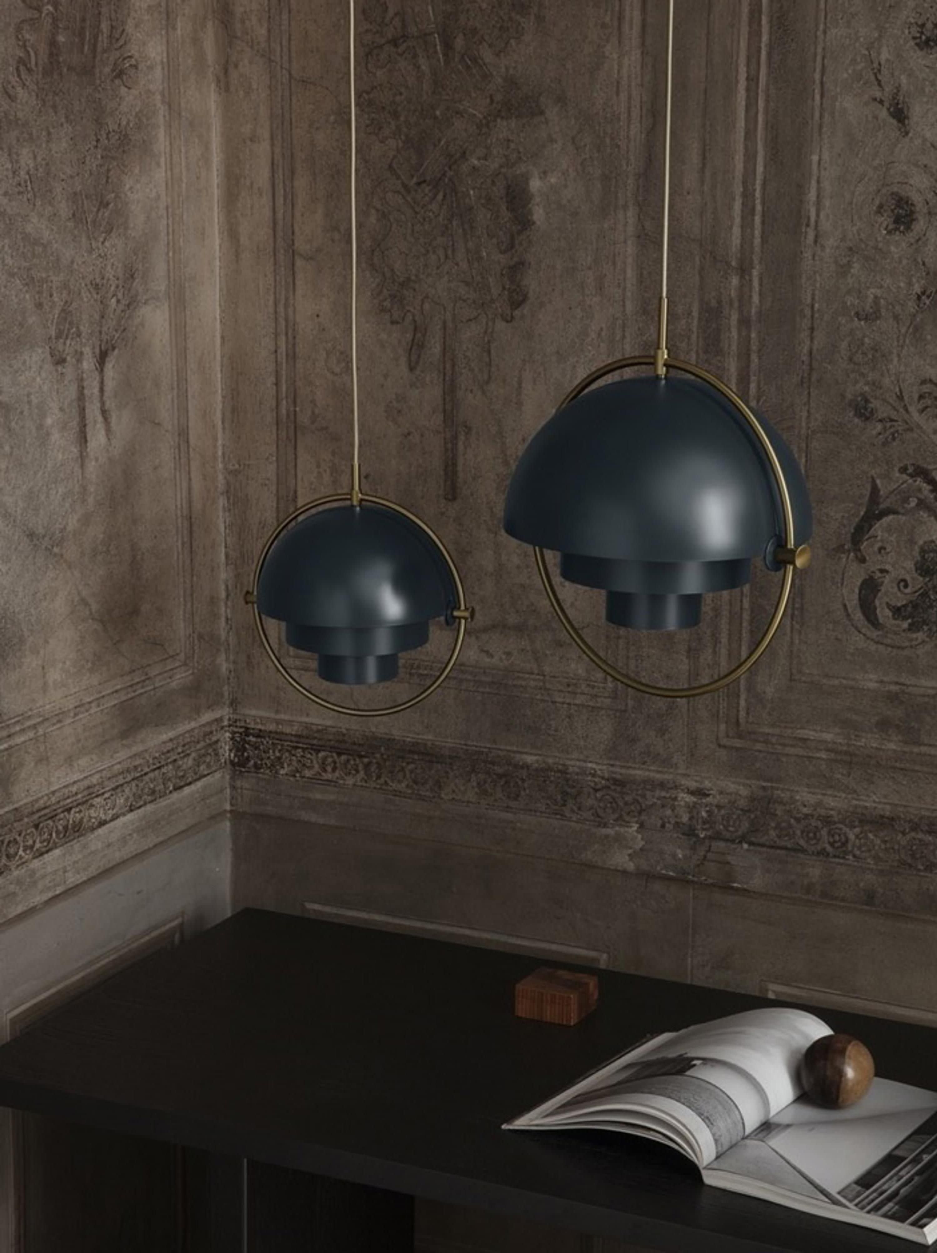 Suspension orientable Egil - Noir mat, doré haute brillance