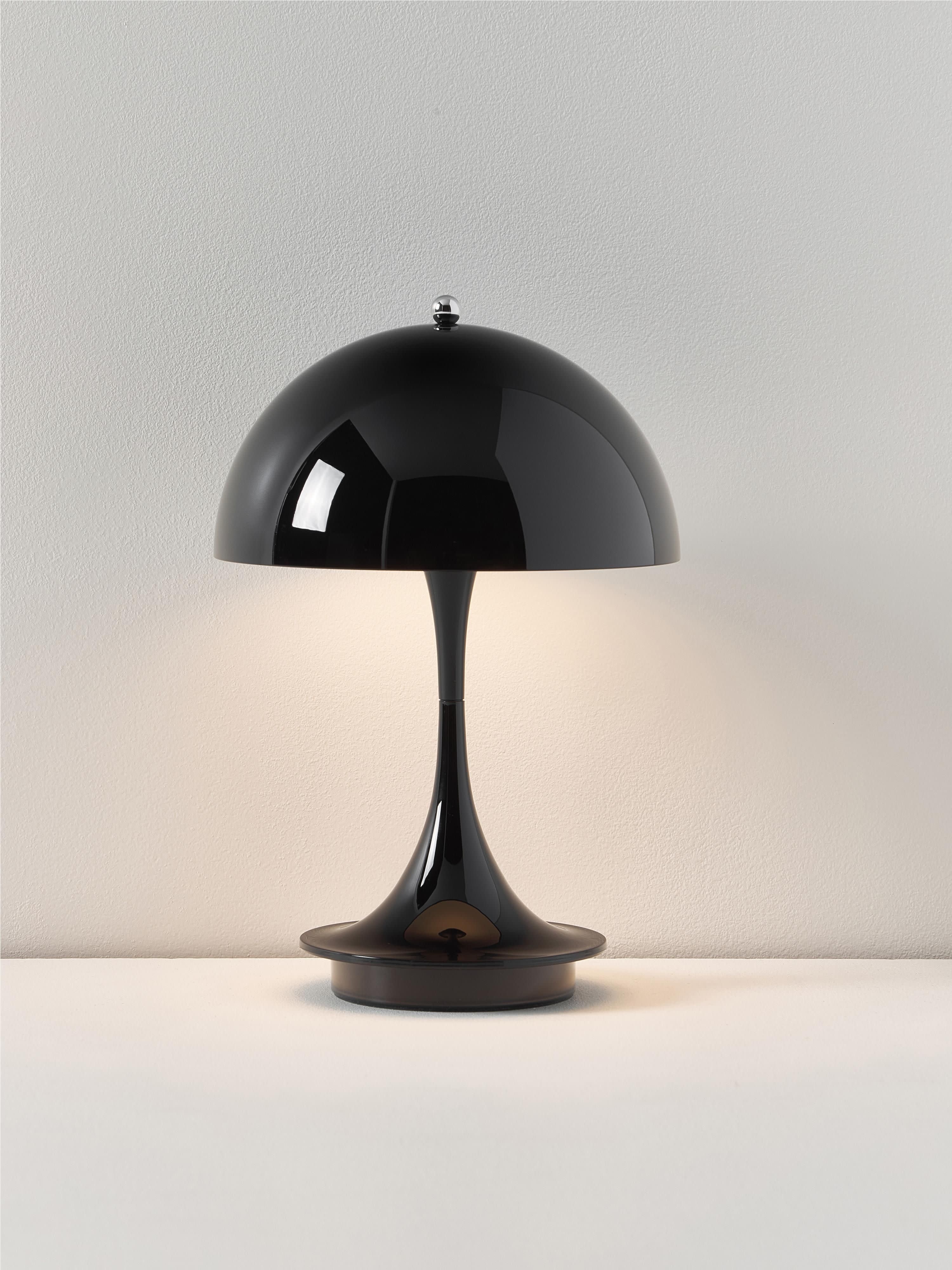 Lampe à poser LED portable à intensité variable Reiulf, design Verner Panton - Plastique noir