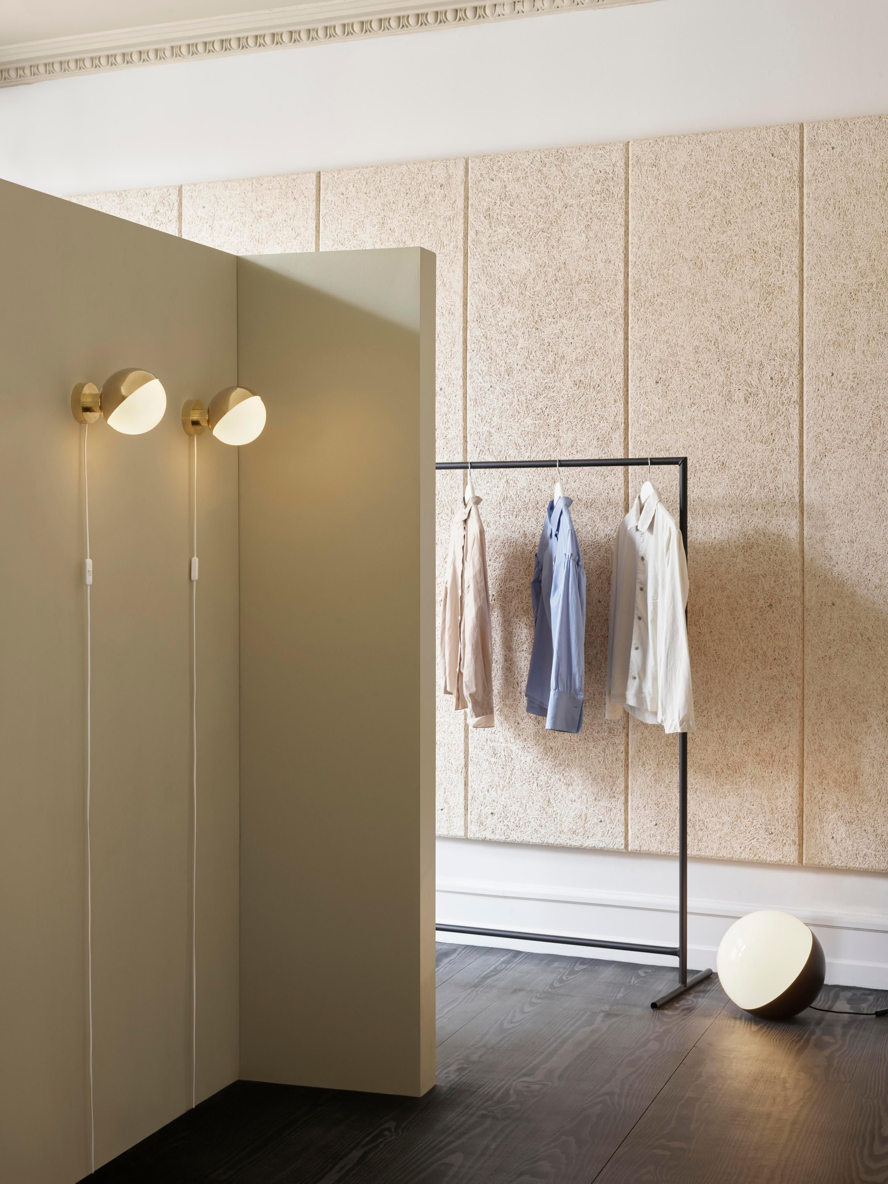 Applique murale soufflée bouche avec fiche VL Studio - Laiton