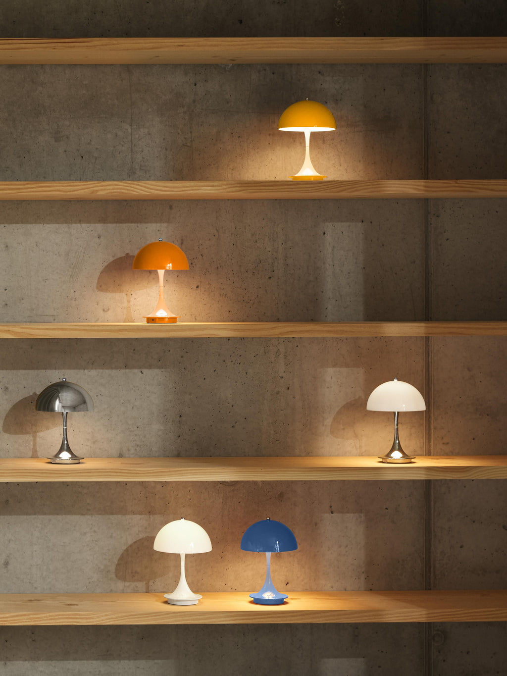 Lampe à poser LED portable à intensité variable Reiulf, design Verner Panton - Plastique jaune soleil