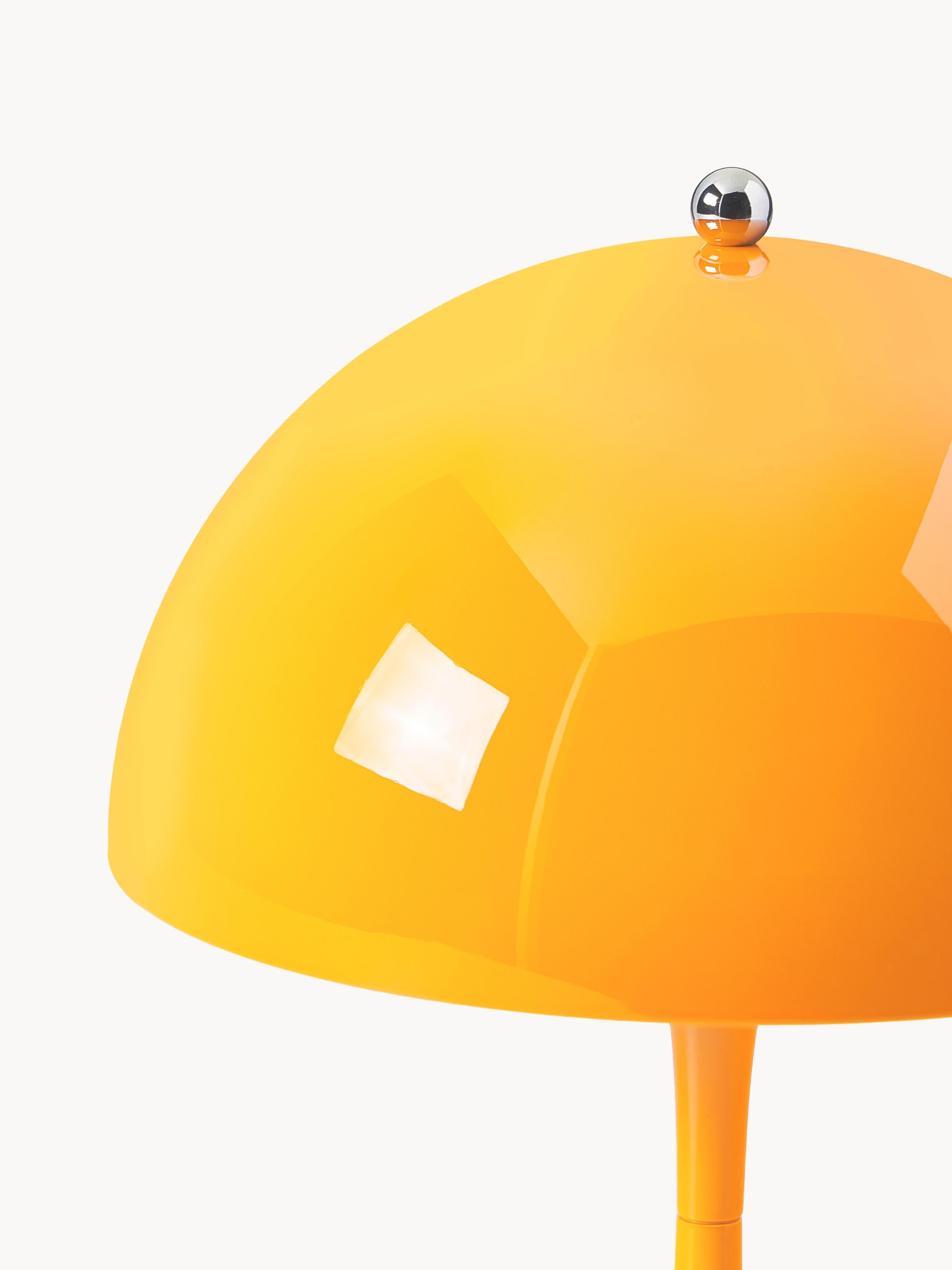 Lampe à poser LED portable à intensité variable Reiulf, design Verner Panton - Plastique jaune soleil
