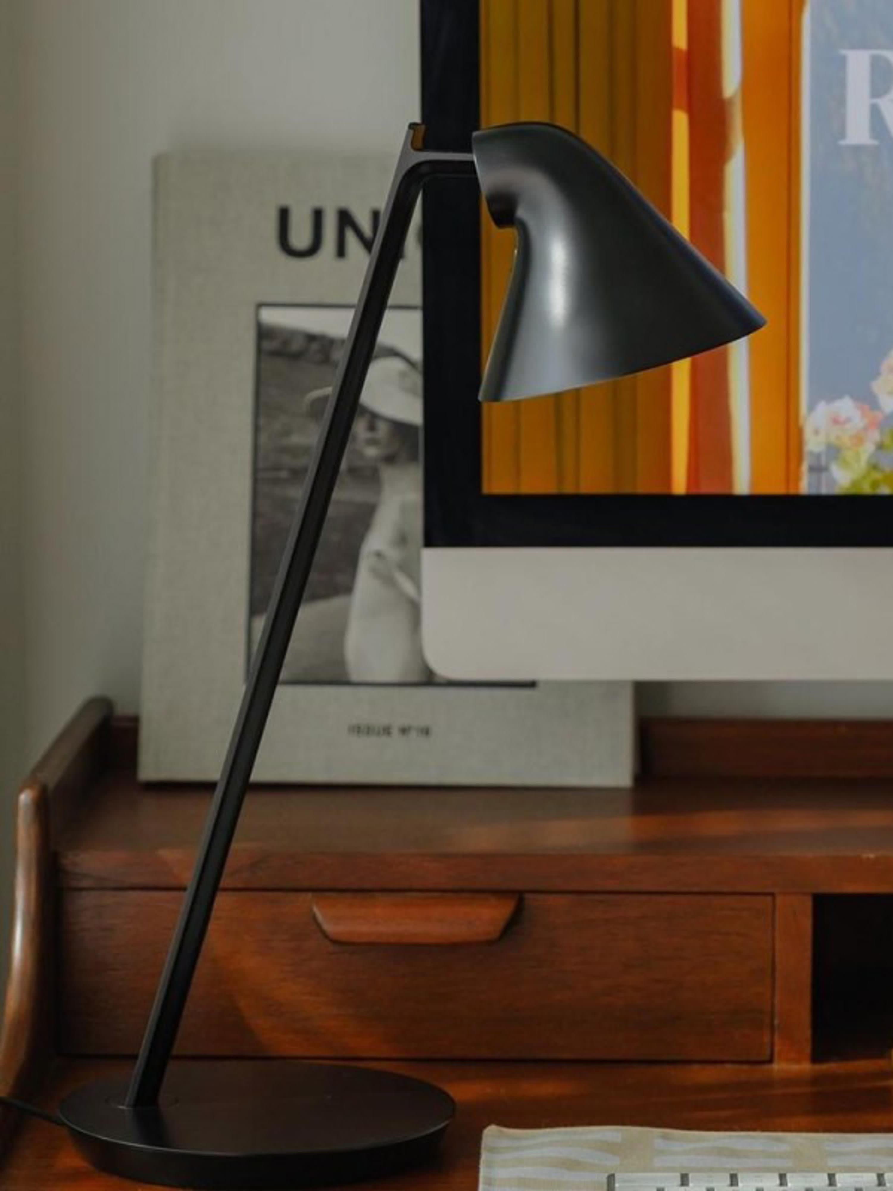 Lampe à poser LED Nidaros, intensité ajustable - Noir