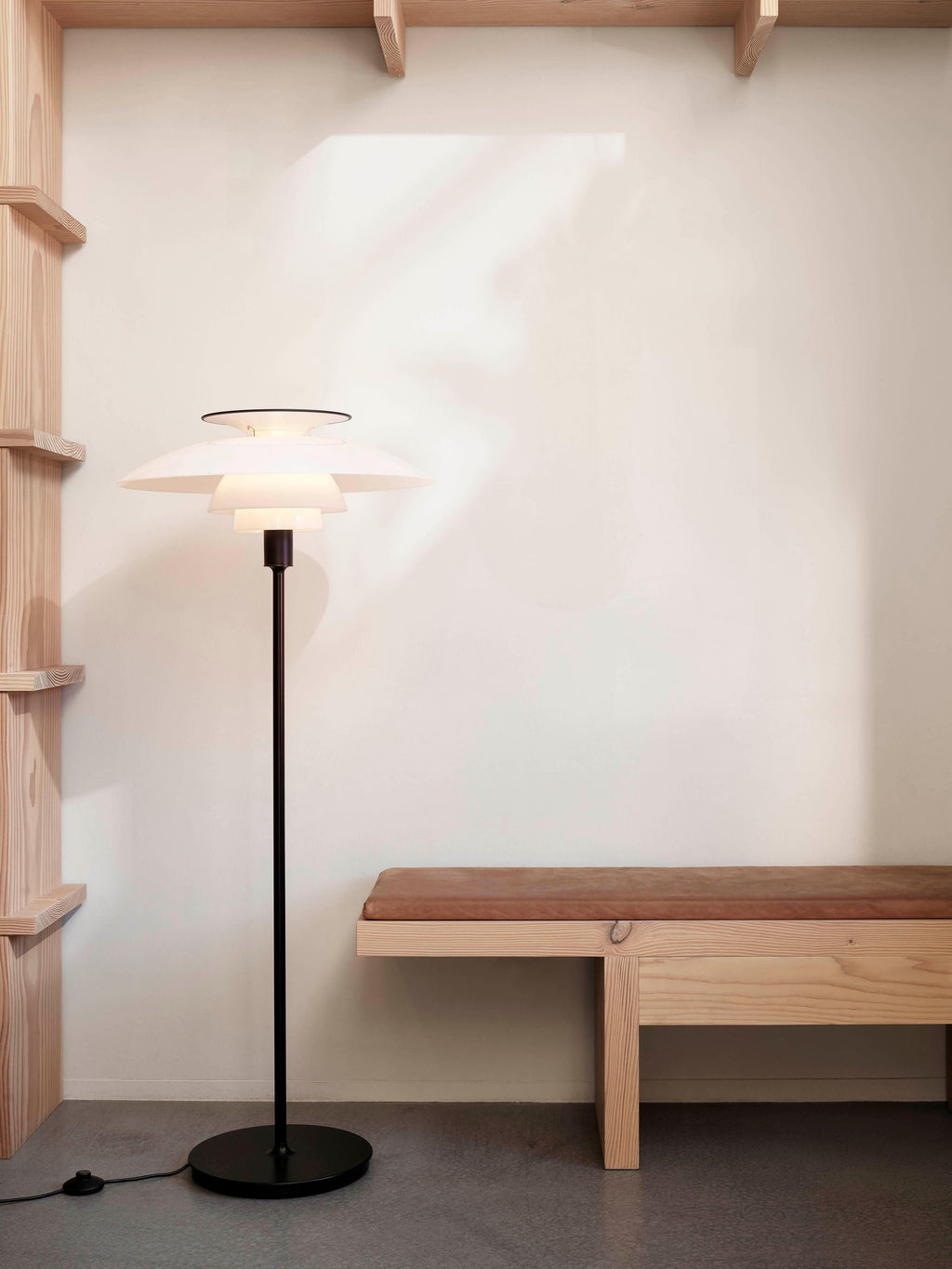 Petit lampadaire Banks, intensité ajustable - Noir, blanc