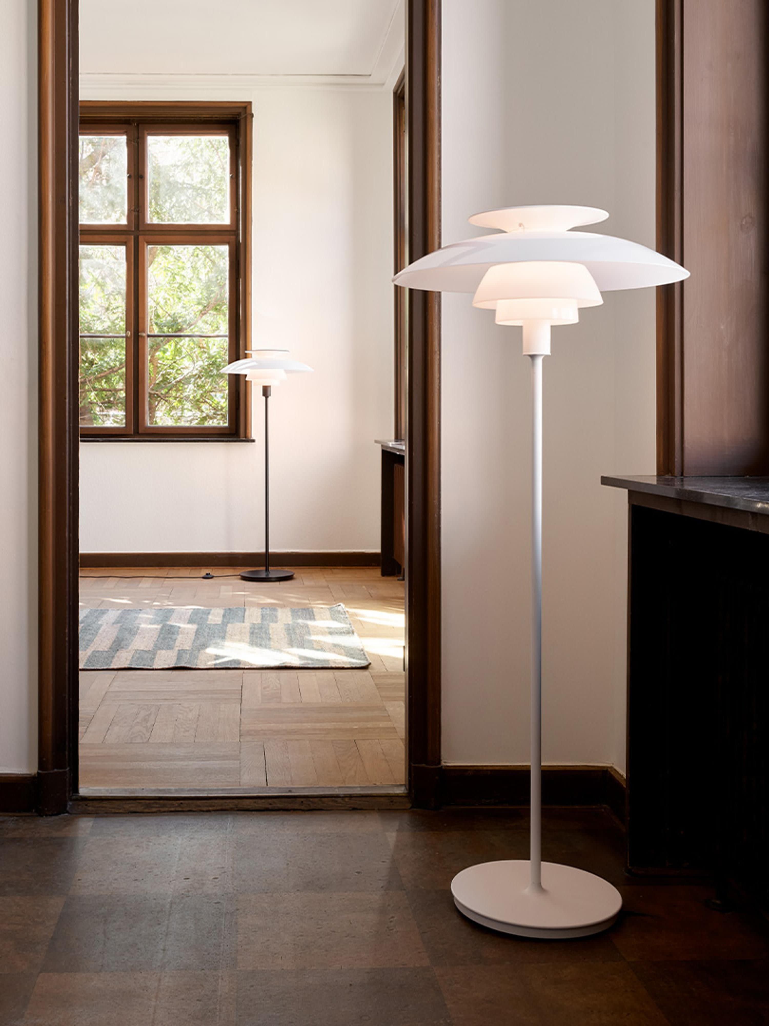 Petit lampadaire Banks, intensité ajustable - Blanc