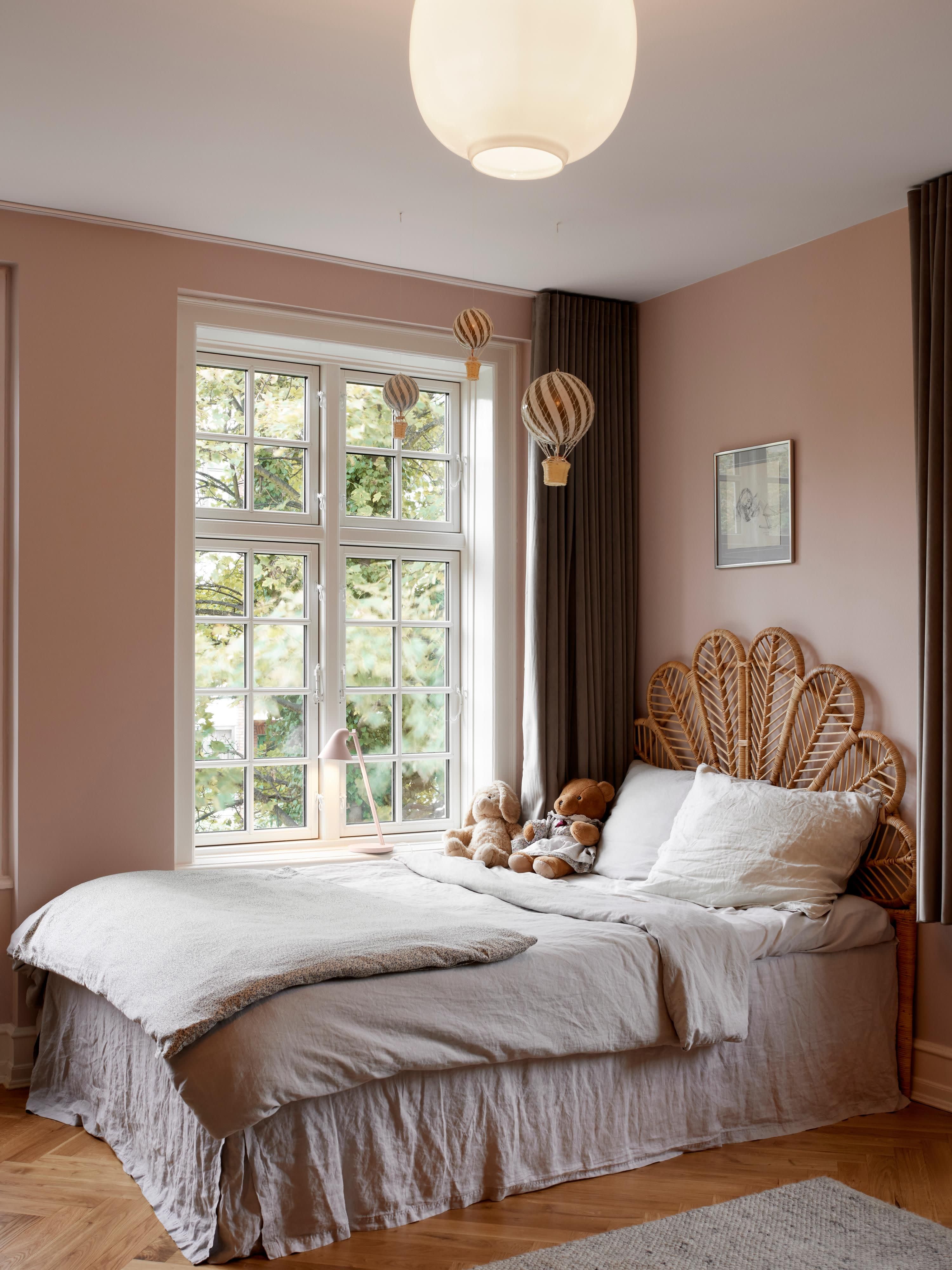 Lampe à poser LED Nidaros, intensité ajustable - Rose pâle