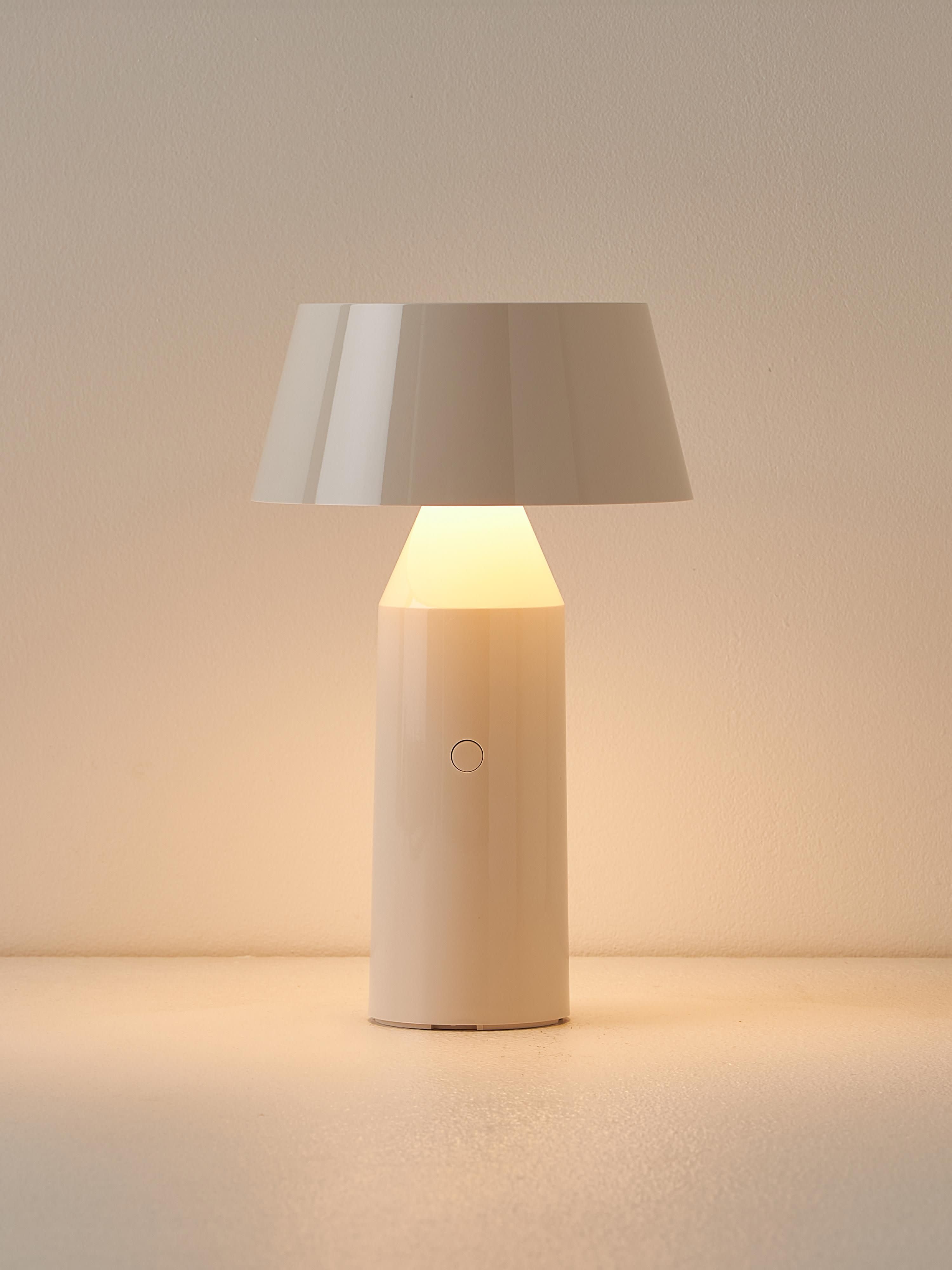 Lampe à poser LED mobile orientable Jokul, intensité ajustable - Blanc cassé haute brillance, blanc