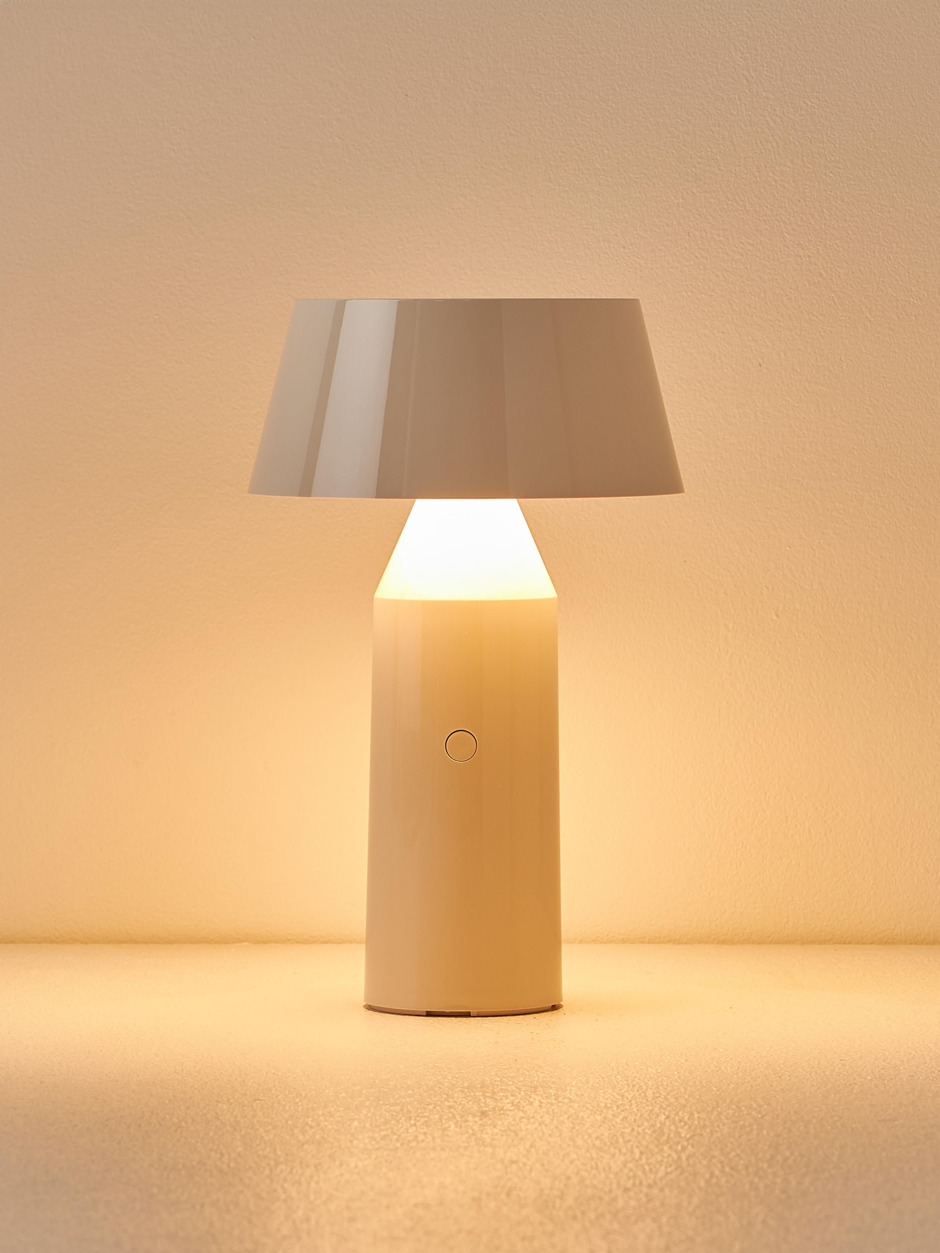 Lampe à poser LED mobile orientable Jokul, intensité ajustable - Blanc cassé haute brillance, blanc