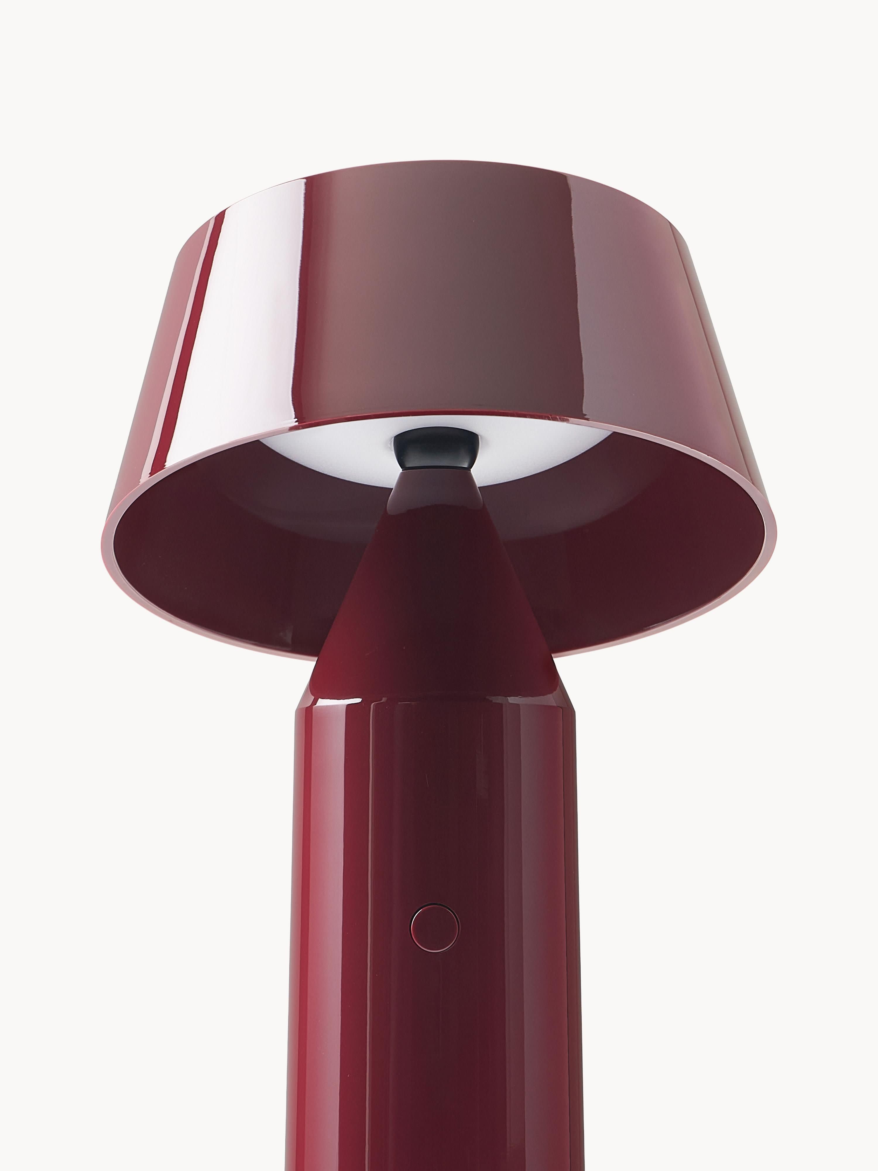 Lampe à poser LED mobile orientable Jokul, intensité ajustable - Lie de vin haute brillance, rouge corail