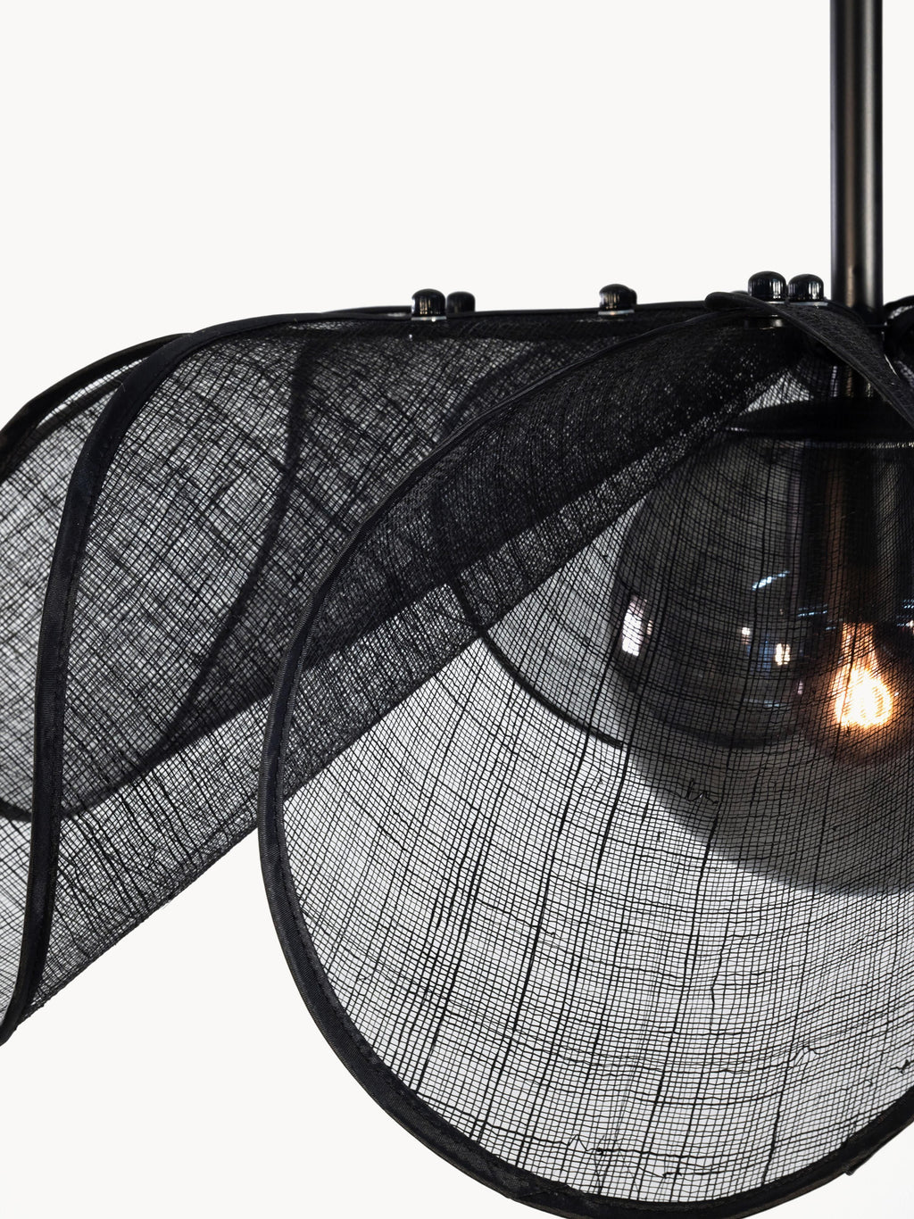 Grande suspension en fibres de bananier Sty - Noir