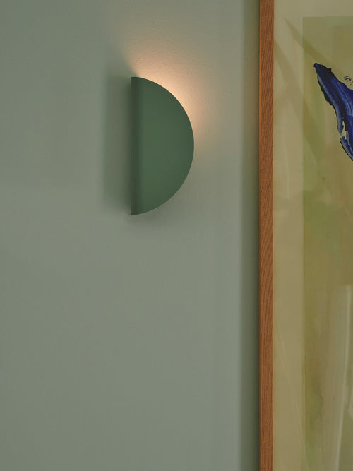 Applique murale avec prise secteur Line - Vert sauge