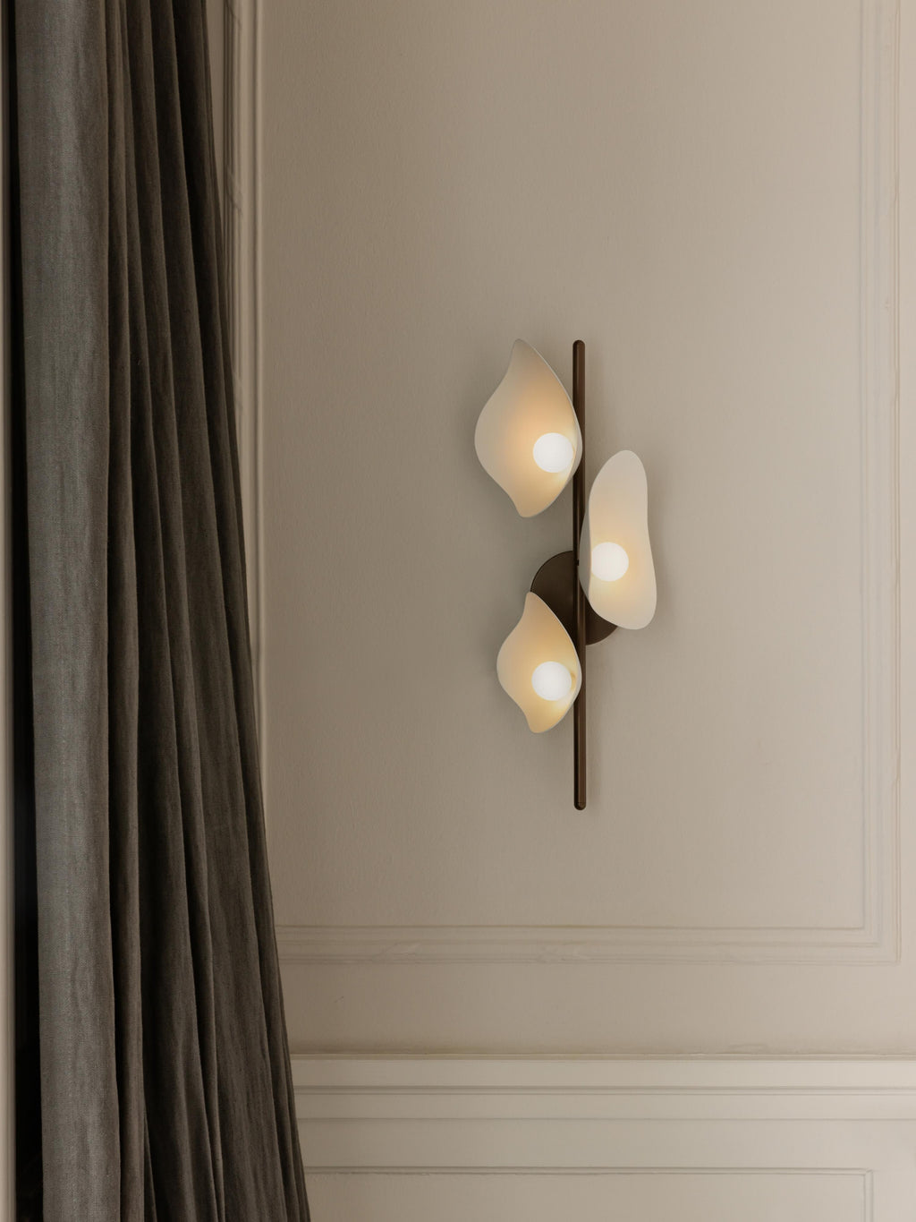 Applique murale LED Warwick, intensité variable - Blanc, brun foncé
