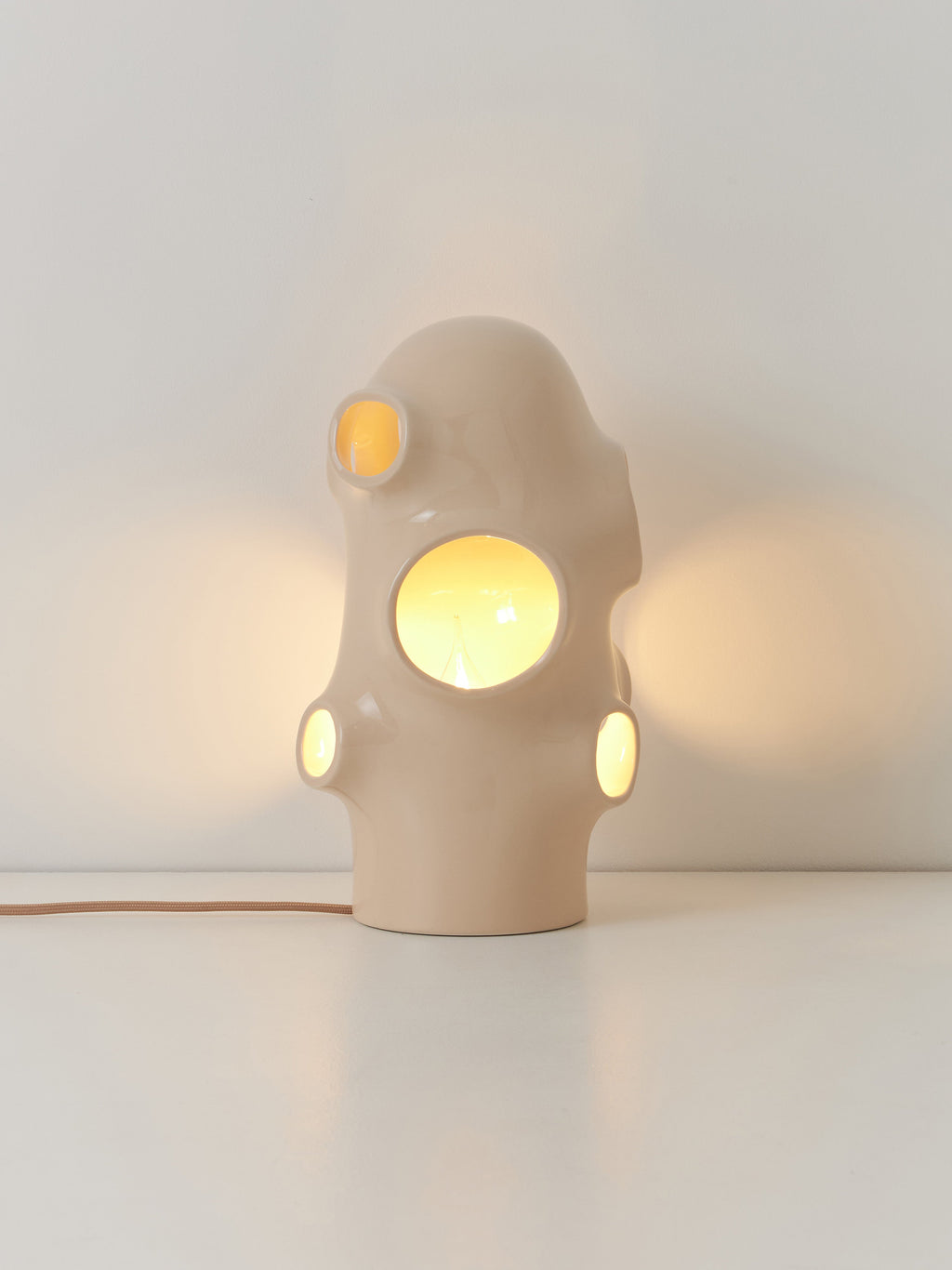 Petite lampe à poser artisanale Sigurd - Beige clair