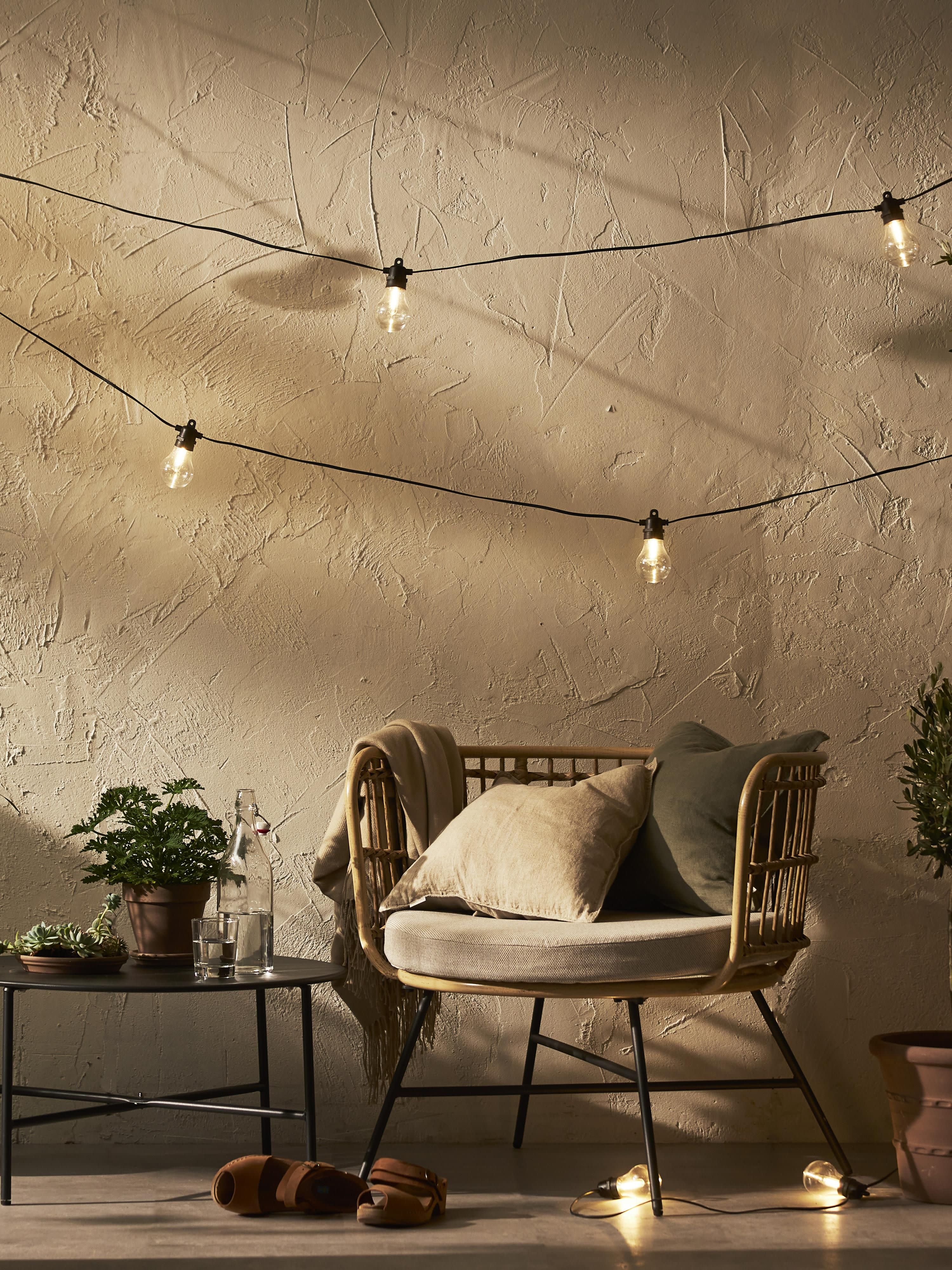 Guirlande lumineuse LED d'extérieur avec fonction de minuterie Lennard - Noir, transparent