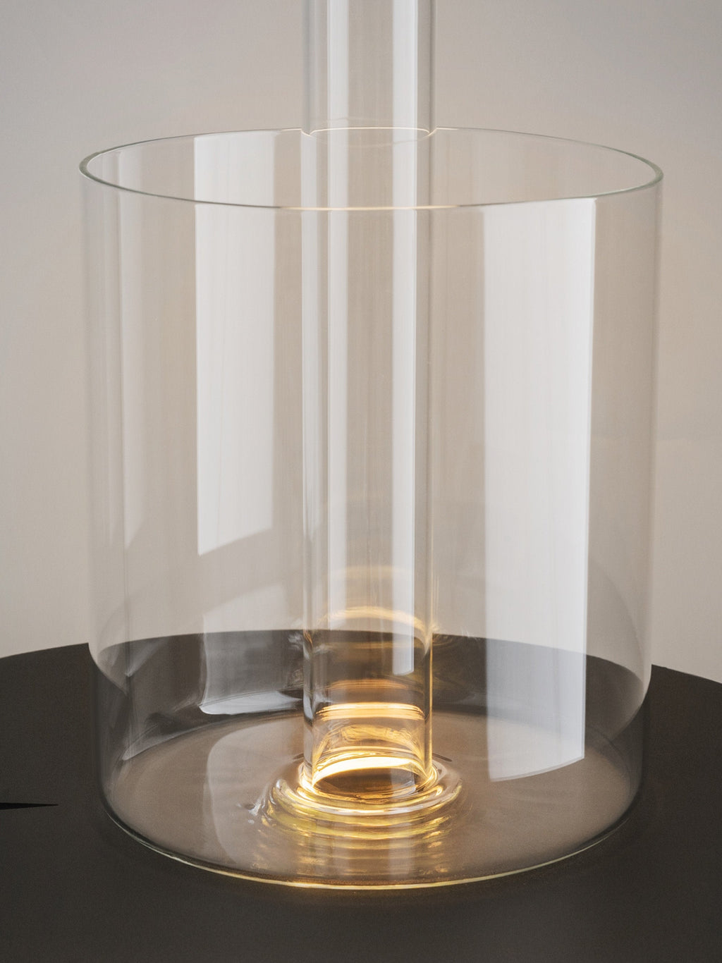Petite lampe à poser LED à intensité variable Reed - Transparent
