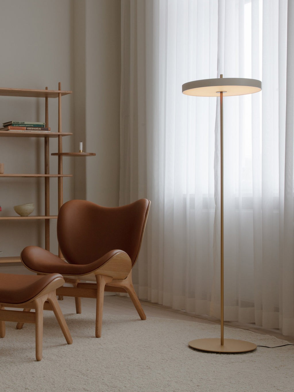 Lampadaire LED Kurt, intensité ajustable - Blanc cassé, doré