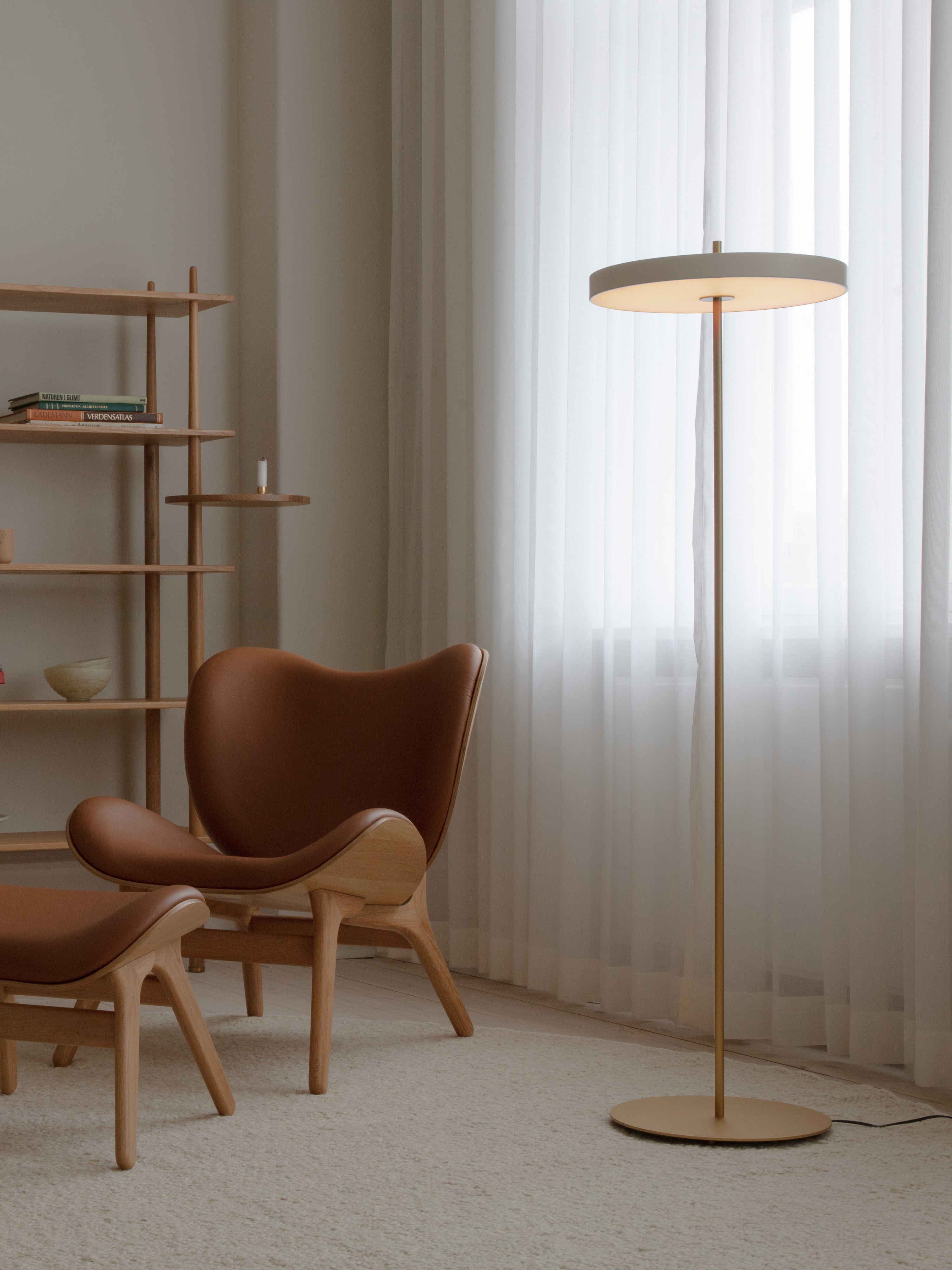 Lampadaire LED Kurt, intensité ajustable - Blanc cassé, doré