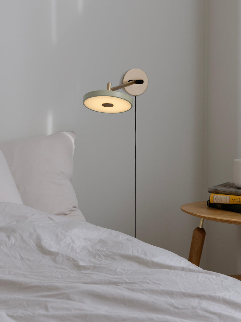 Grande applique murale LED ajustable avec prise secteur Kurt, intensité ajustable - Blanc cassé, doré
