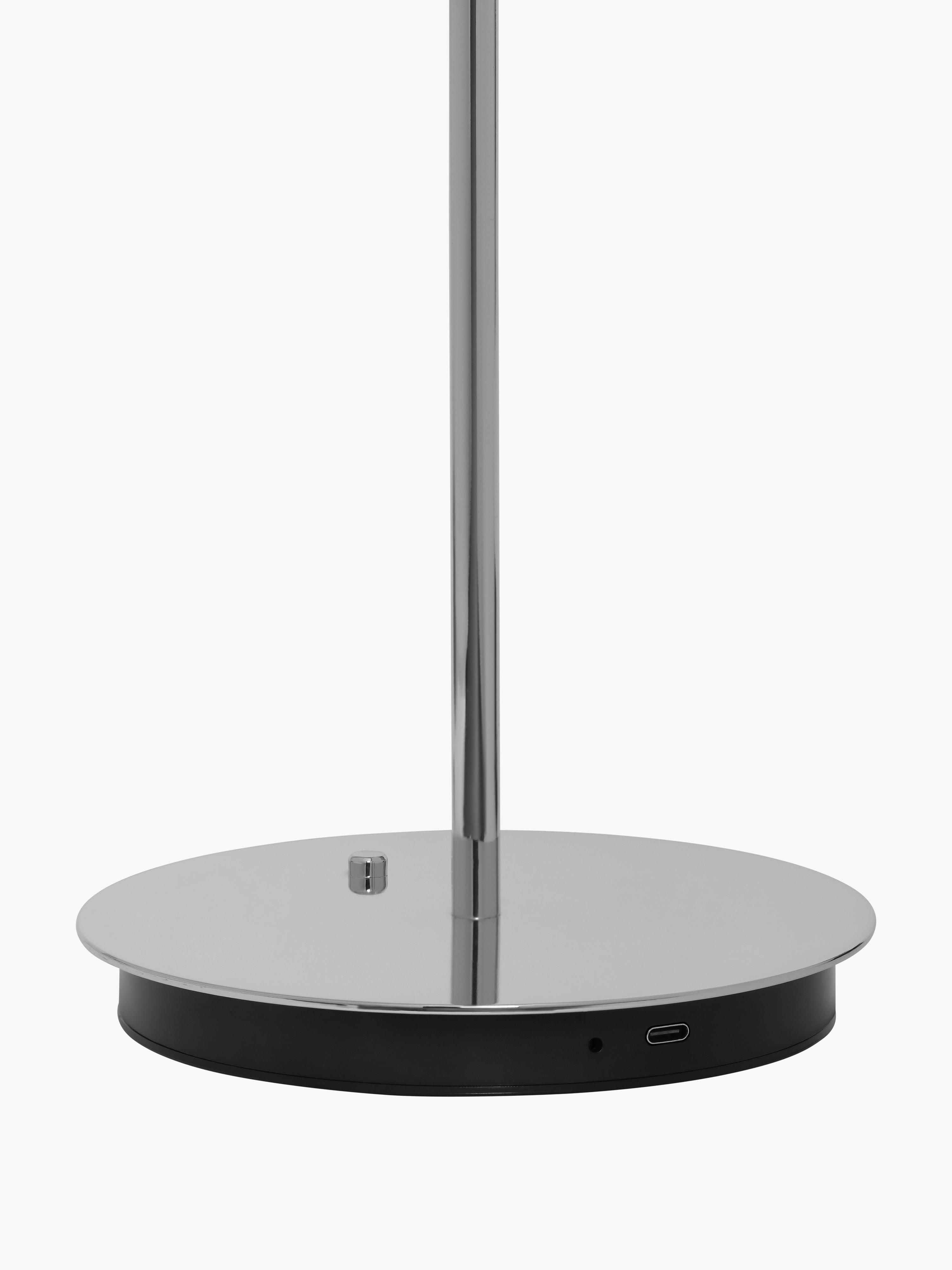 Petite lampe à poser LED mobile Kurt, intensité ajustable - Argenté