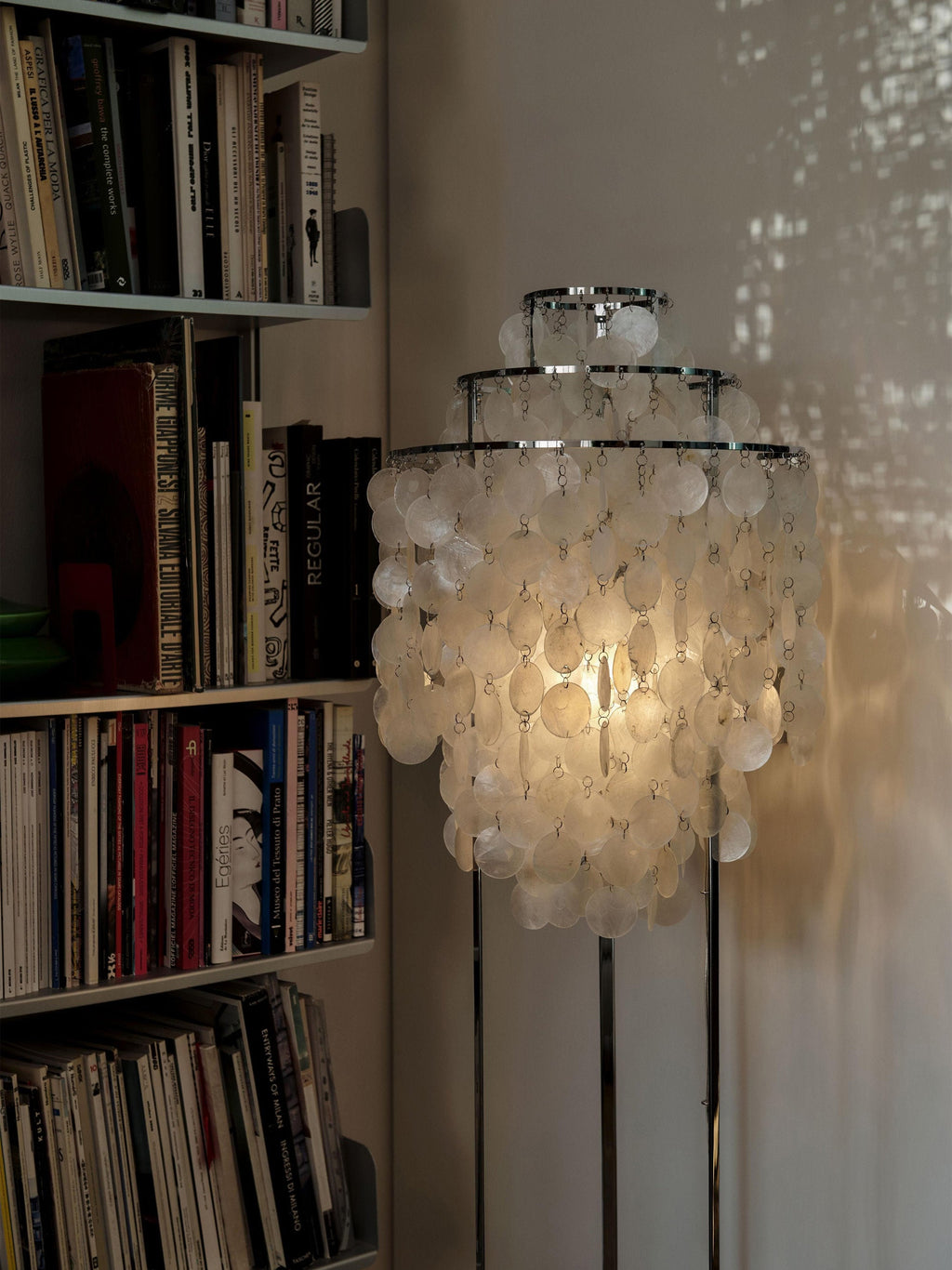 Petit lampadaire Fun 1STM, design Verner Panton - Argenté, blanc cassé