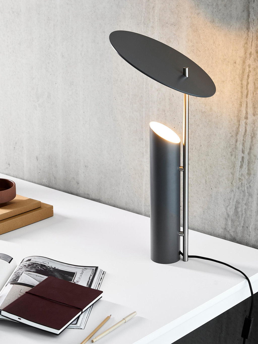 Grande lampe à poser Evan, design Verner Panton - Gris-bleu, argenté