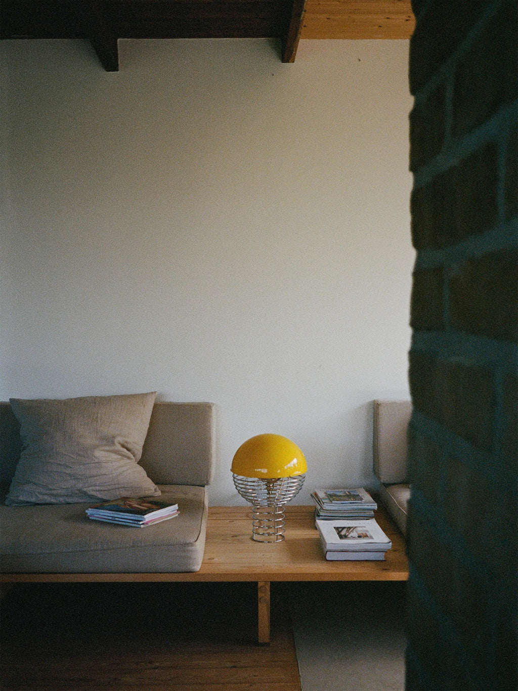 Lampe à poser Volmer, design Verner Panton - Argenté, jaune soleil