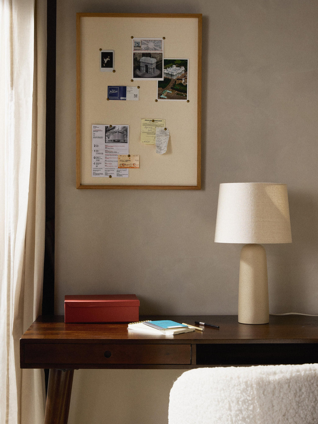 Grande lampe à poser en béton Braxton - Blanc crème, beige